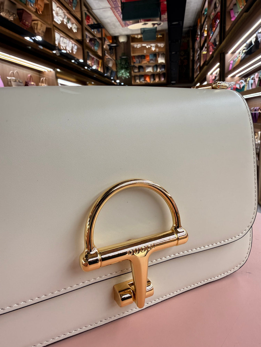 Gucci | Small Siena (Small) – Leather – Ivory – Gold Hardware