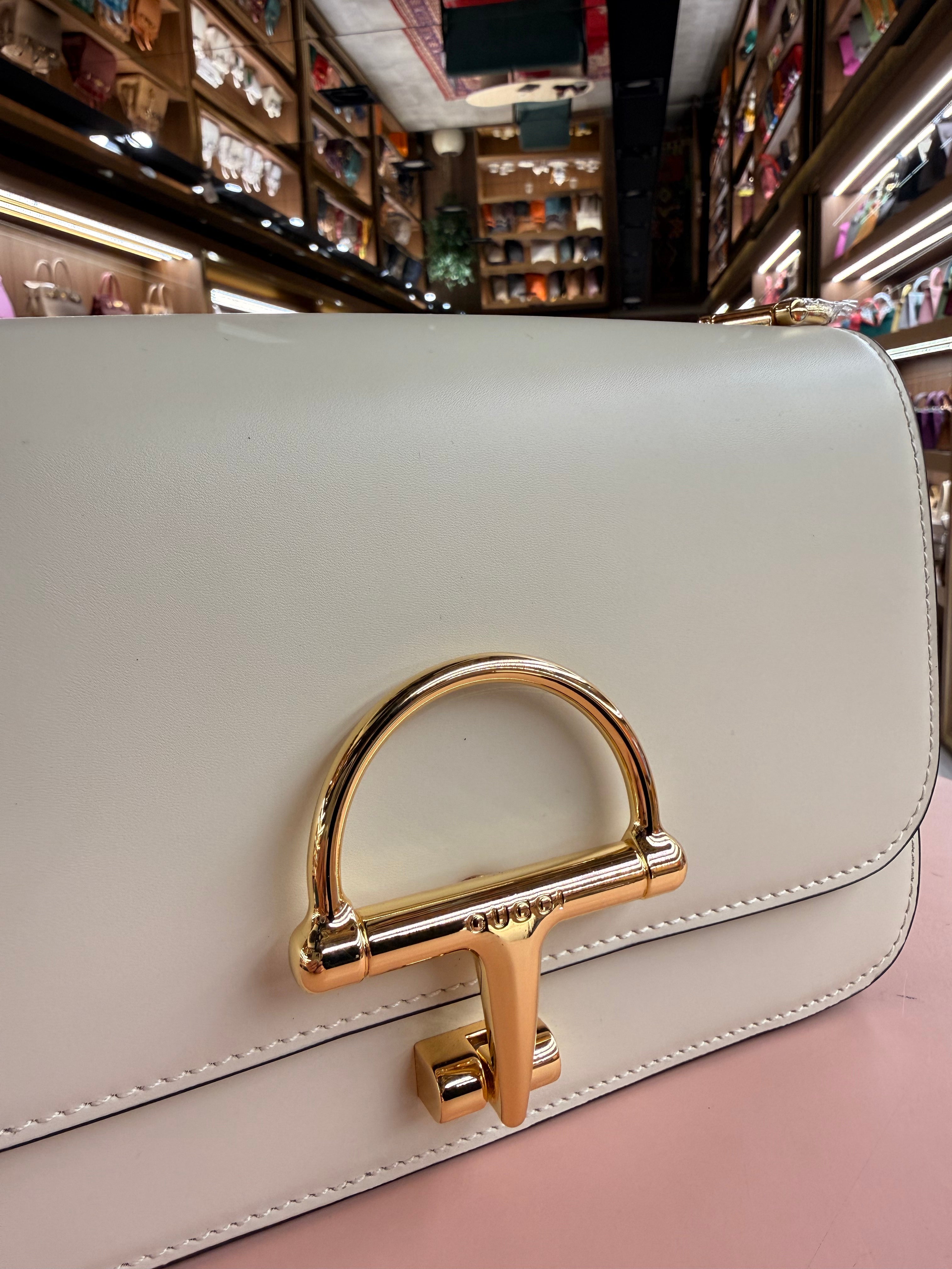 Gucci | Small Siena (Small) – Leather – Ivory – Gold Hardware