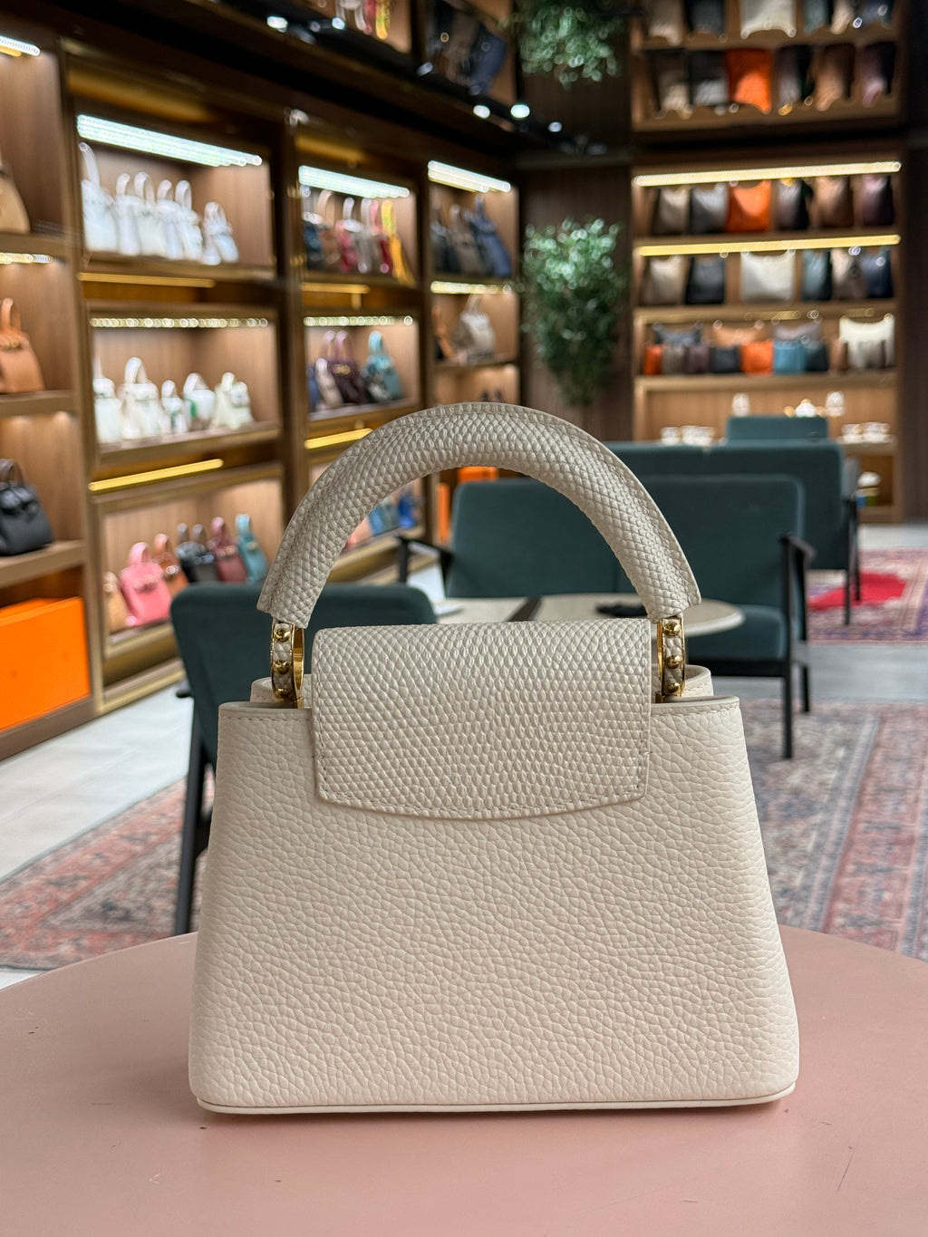 Louis Vuitton | Capucines (Mini) – Leather – Cream – Gold Hardware