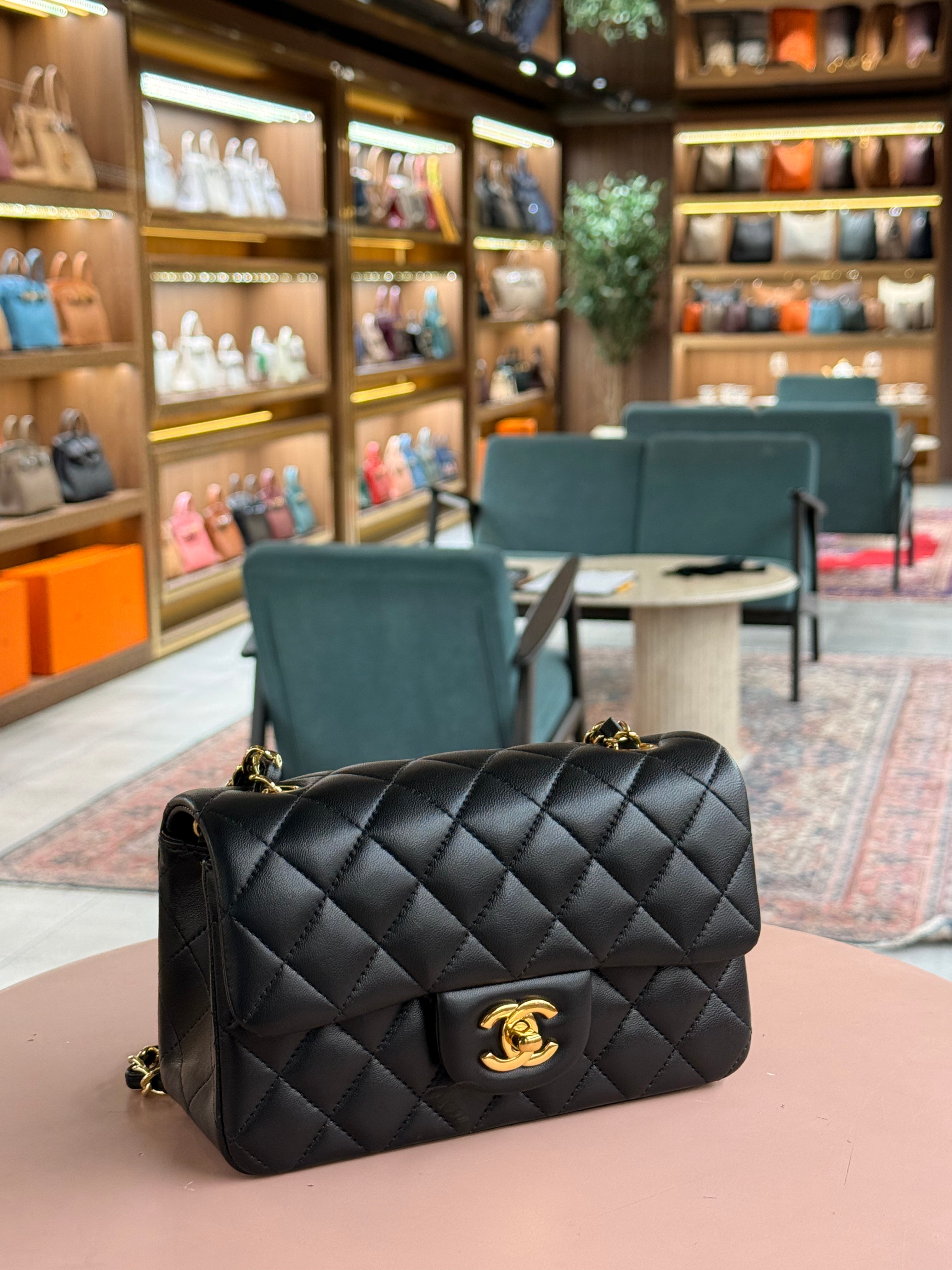Chanel | Classic Flap Bag (Mini) – Lambskin – Black – Gold Hardware