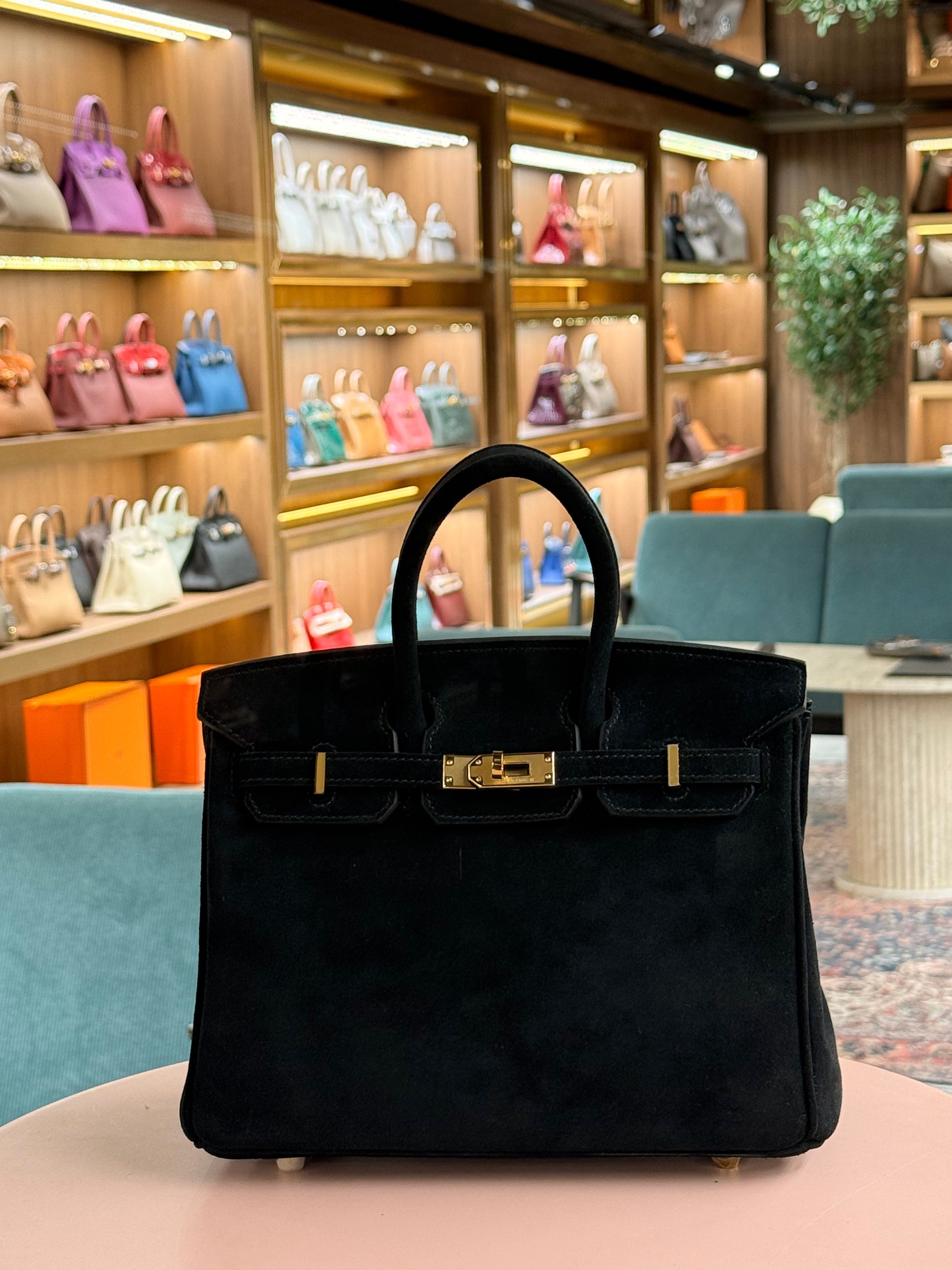 Hermes | Birkin (25) – Suede – Black – Gold Hardware