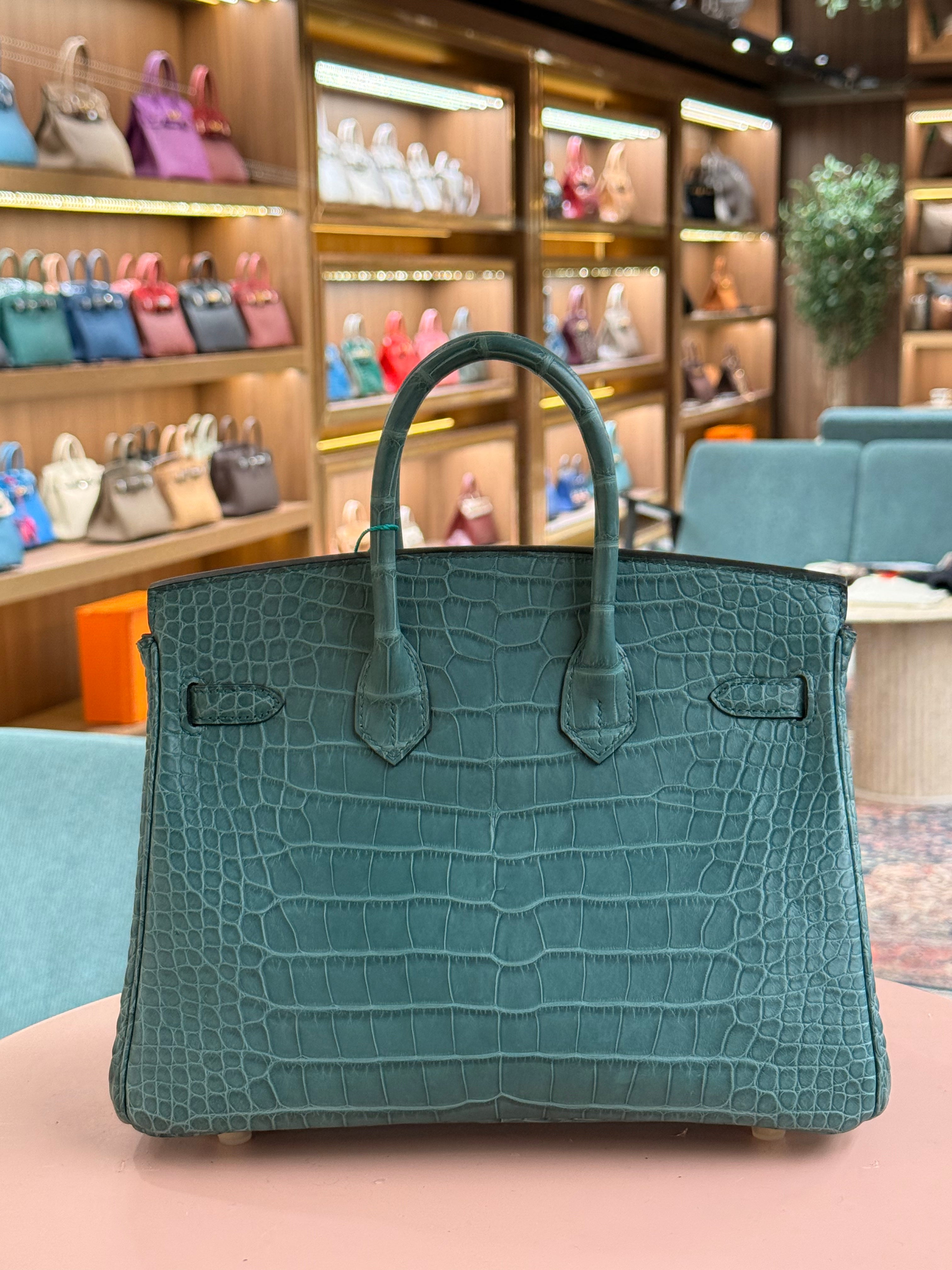 Hermes | Birkin (25) – Crocodile – Bleu Brume – Gold Hardware