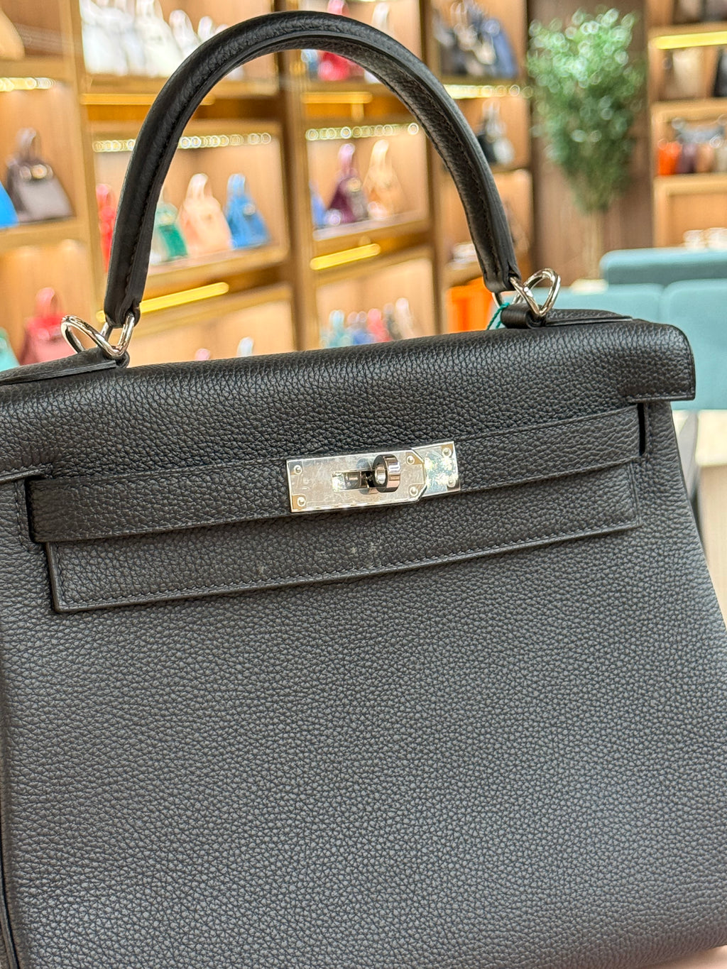 Hermes | Kelly (28) – Togo – Black – Palladium Hardware