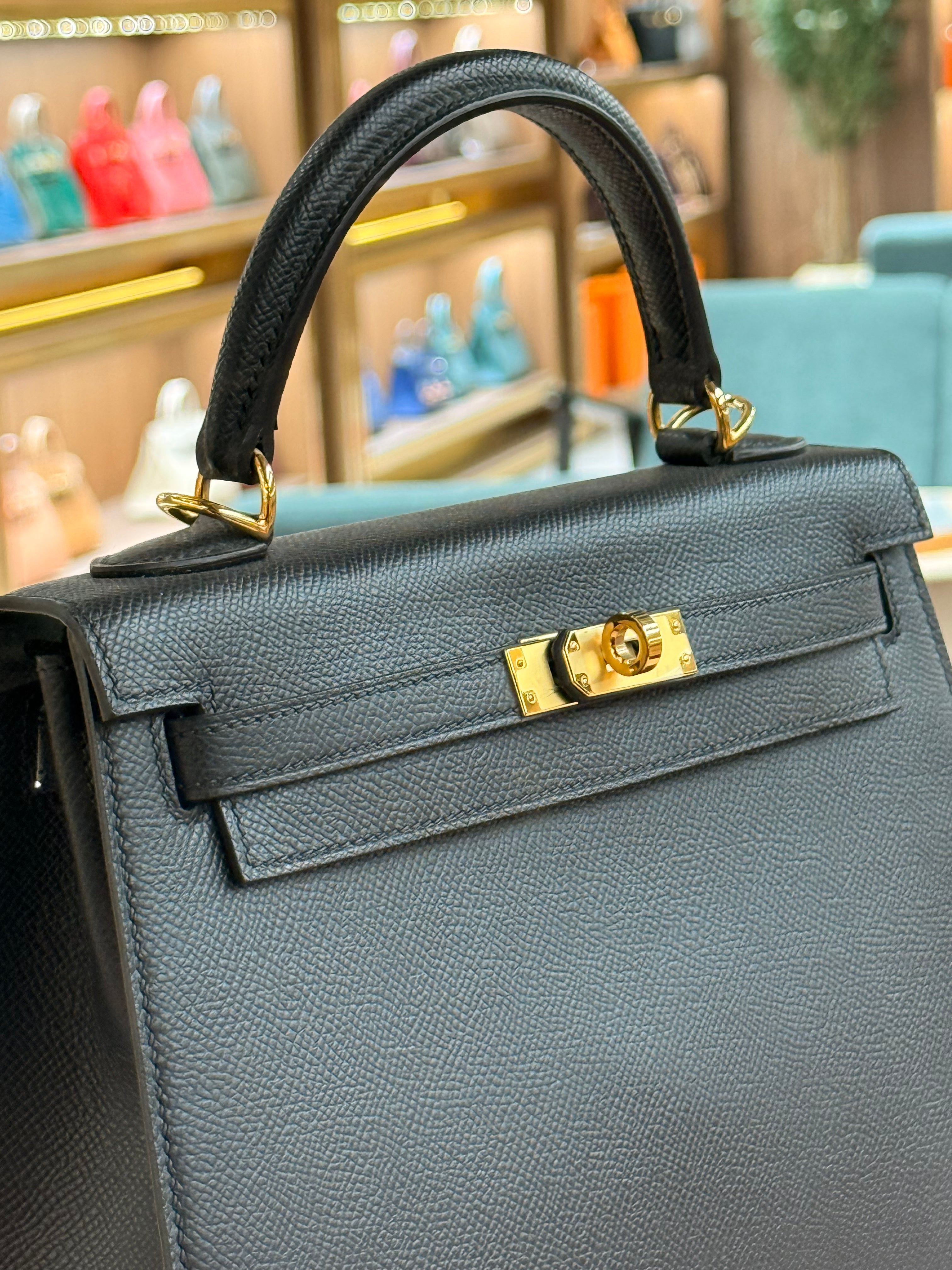 Hermes | Kelly (25) – Epsom – Black – Gold Hardware