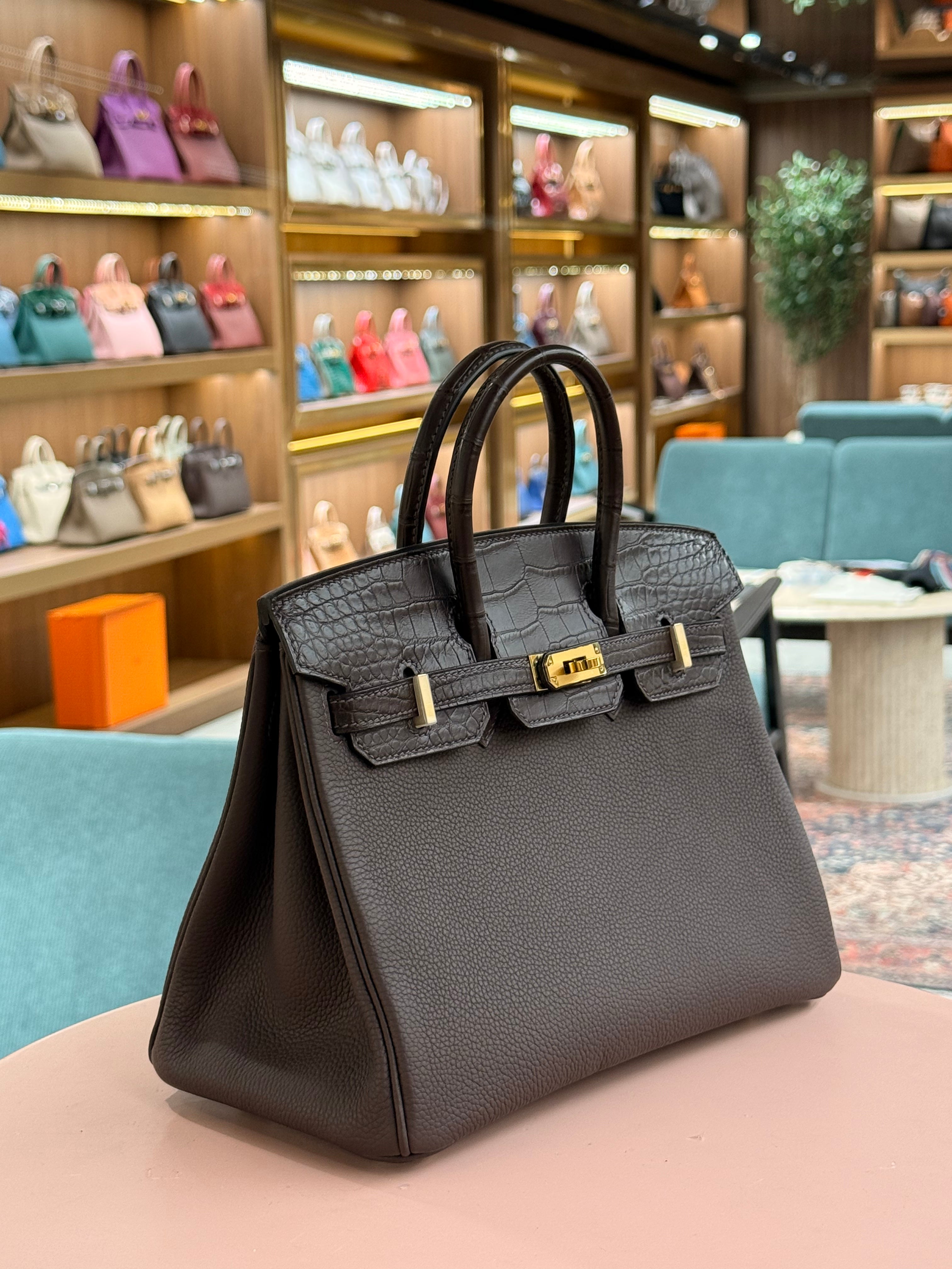 Hermes | Birkin (25) – Togo – Noir – Gold Hardware