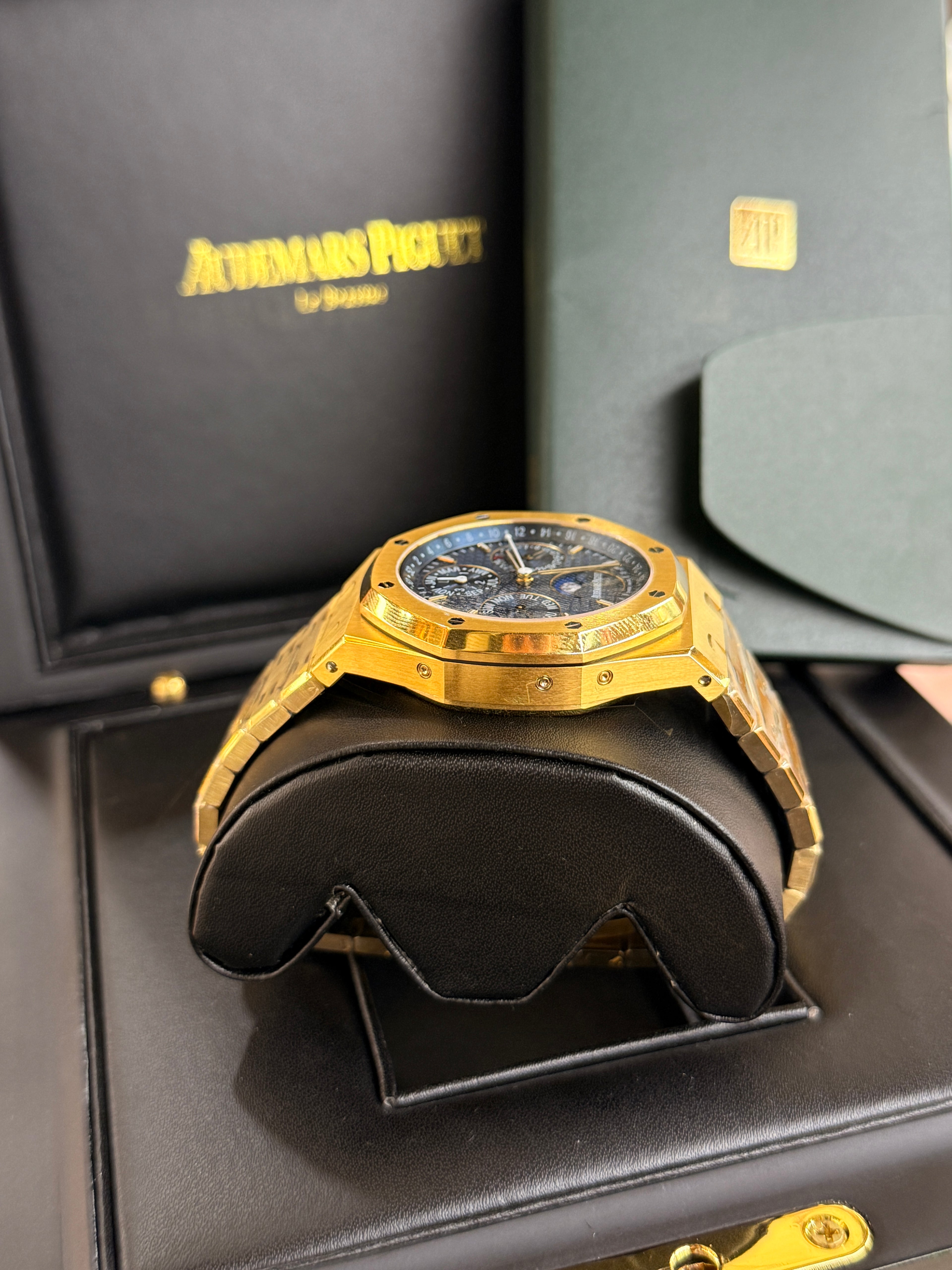 Audemars Piguet | Royal Oak Offshore Chronograph – Stainless Steel – Gold – Gold Hardware