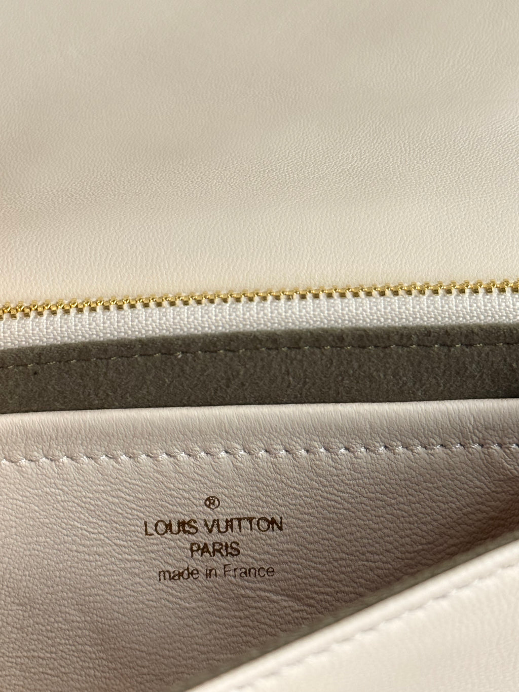 Louis Vuitton | Pochette Coussin – Leather – Cream – Gold Hardware