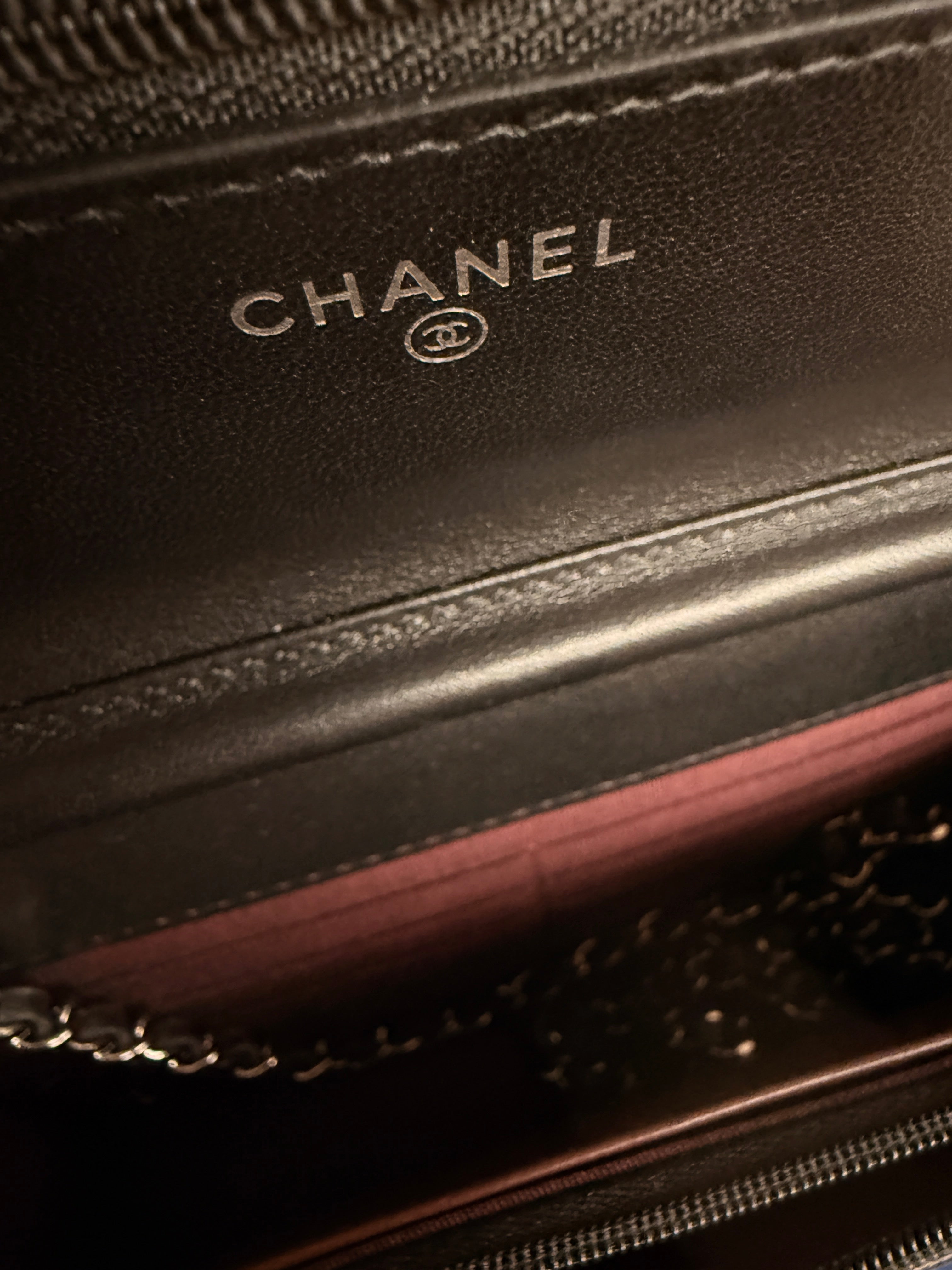 Chanel | Wallet on Chain (20) – Lambskin – Black – Gold Hardware