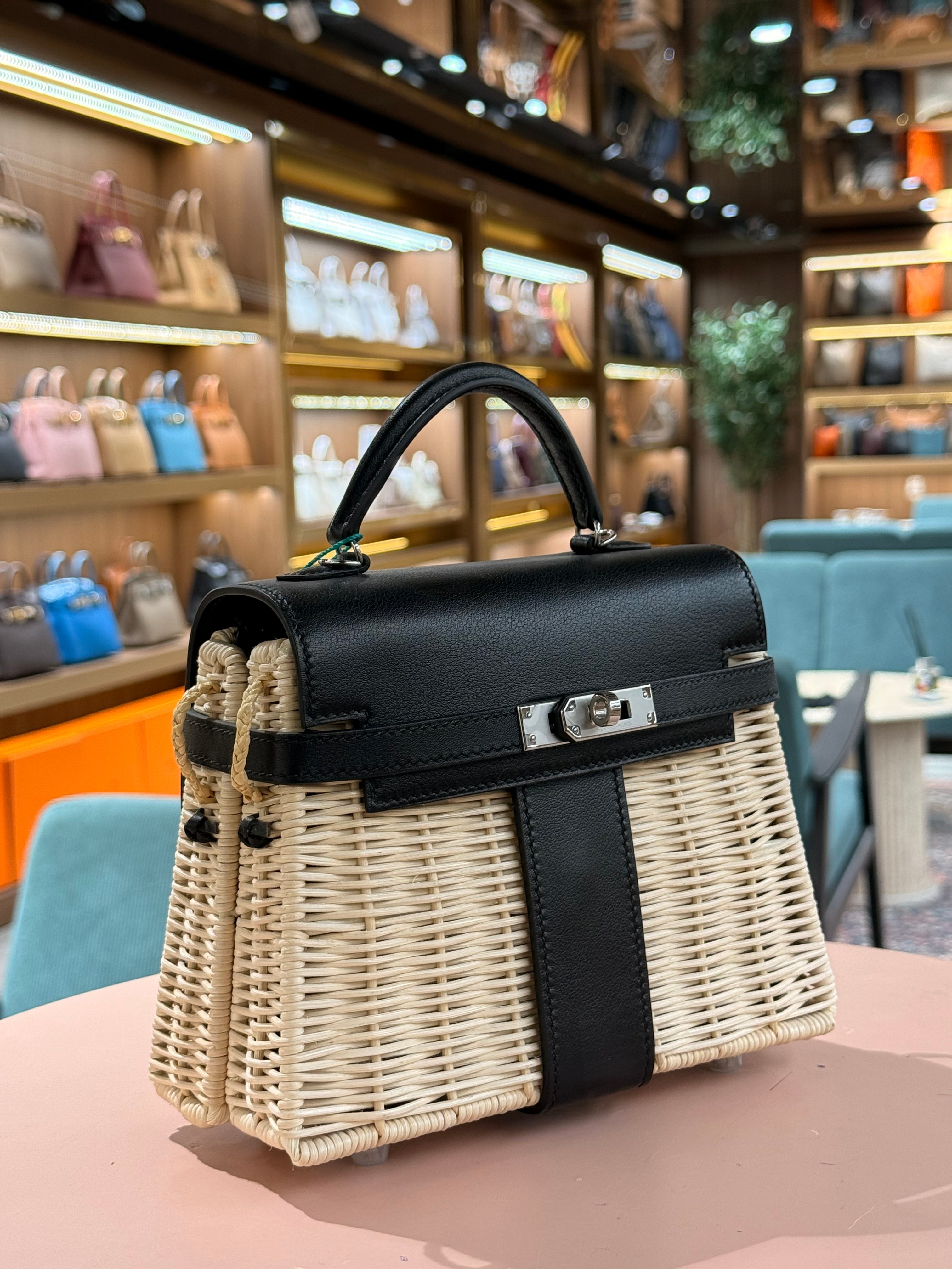 Hermes | Birkin Picnic (20) – Wicker and Leather – Natural and Black – Silver Hardware