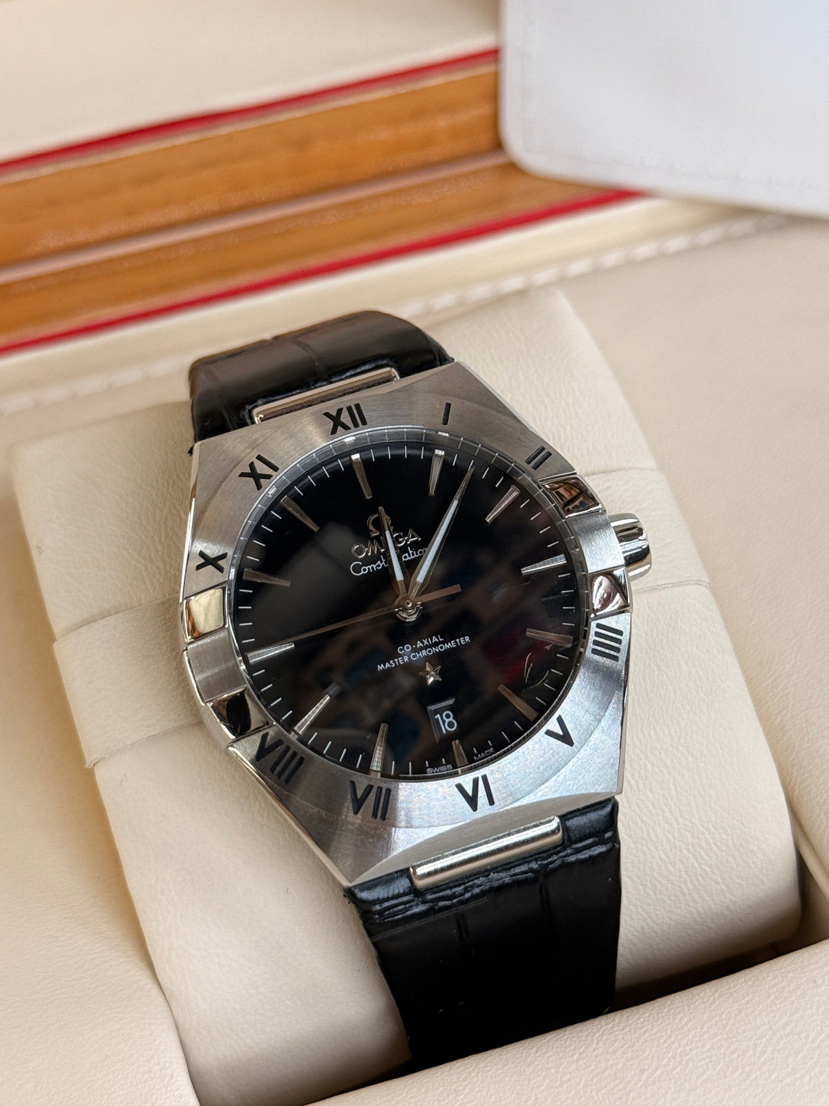 Omega | Seamaster Diver 300M – Stainless Steel – Blue – Silver Hardware