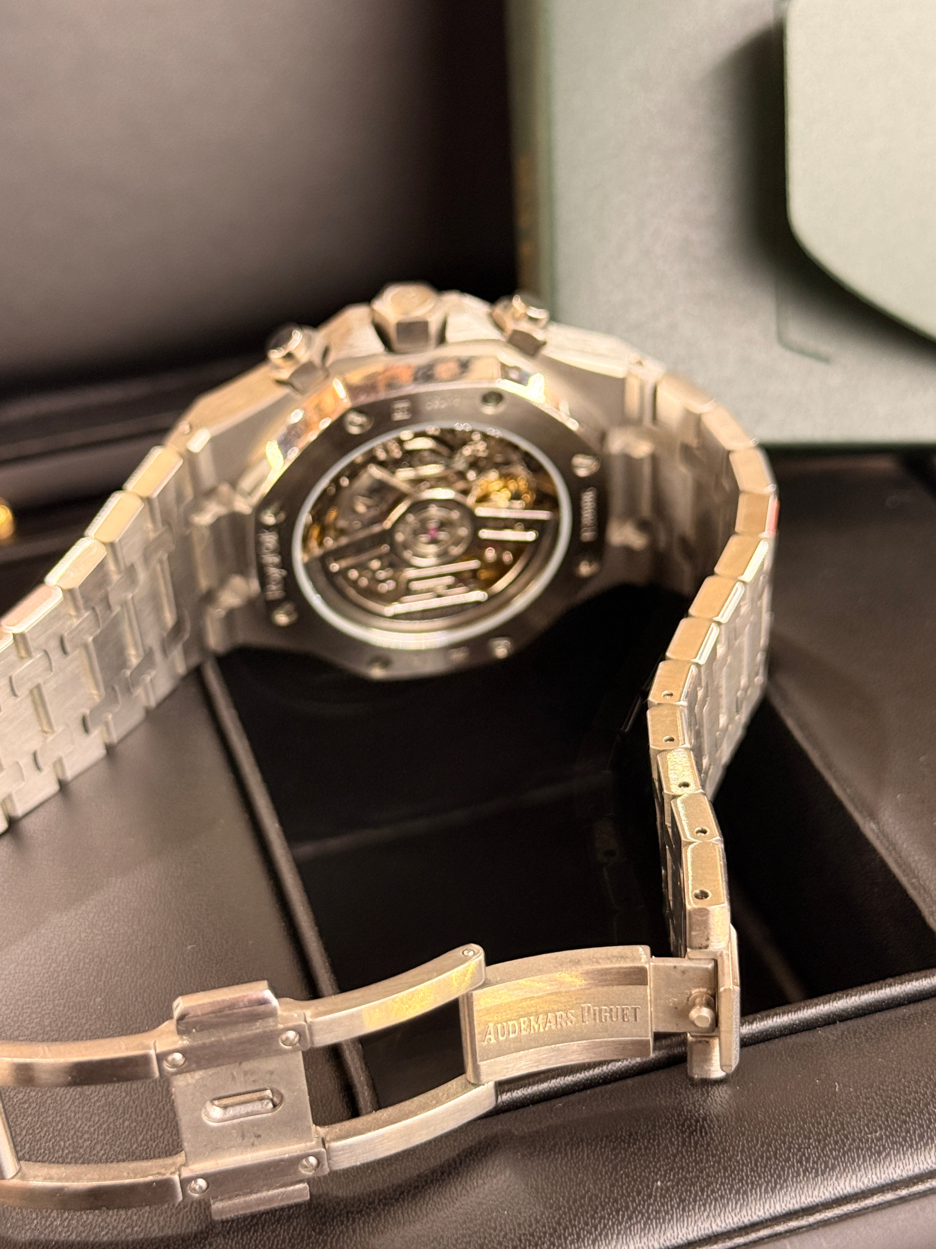 Audemars Piguet | Royal Oak Chronograph – Stainless Steel – Blue – Silver Hardware