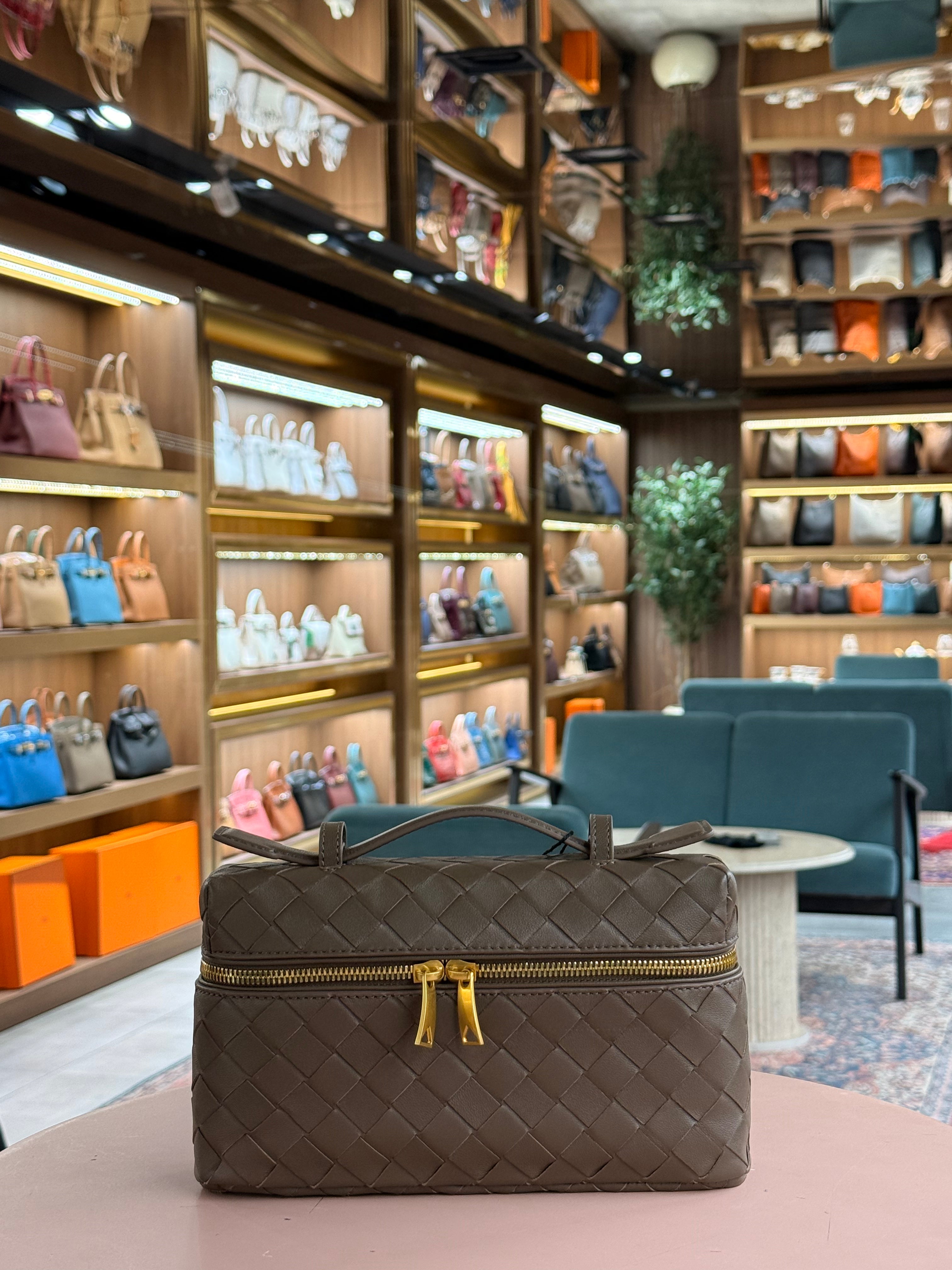 Bottega Veneta | Bang Bang Vanity – Intrecciato – Cacao – Gold Hardware