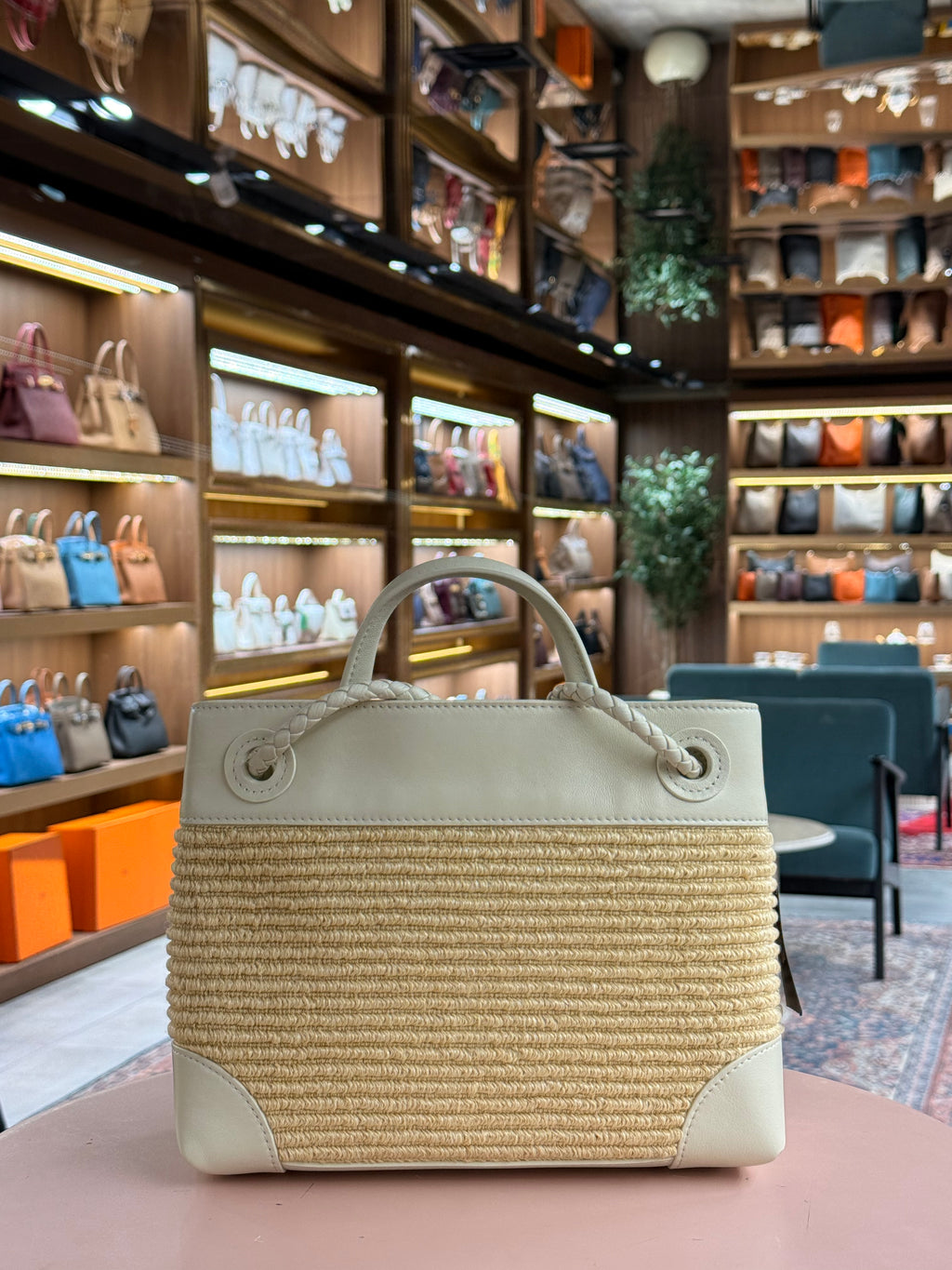 Bottega Veneta | Small Andiamo – Leather and Straw – Beige and Natural – Gold Hardware