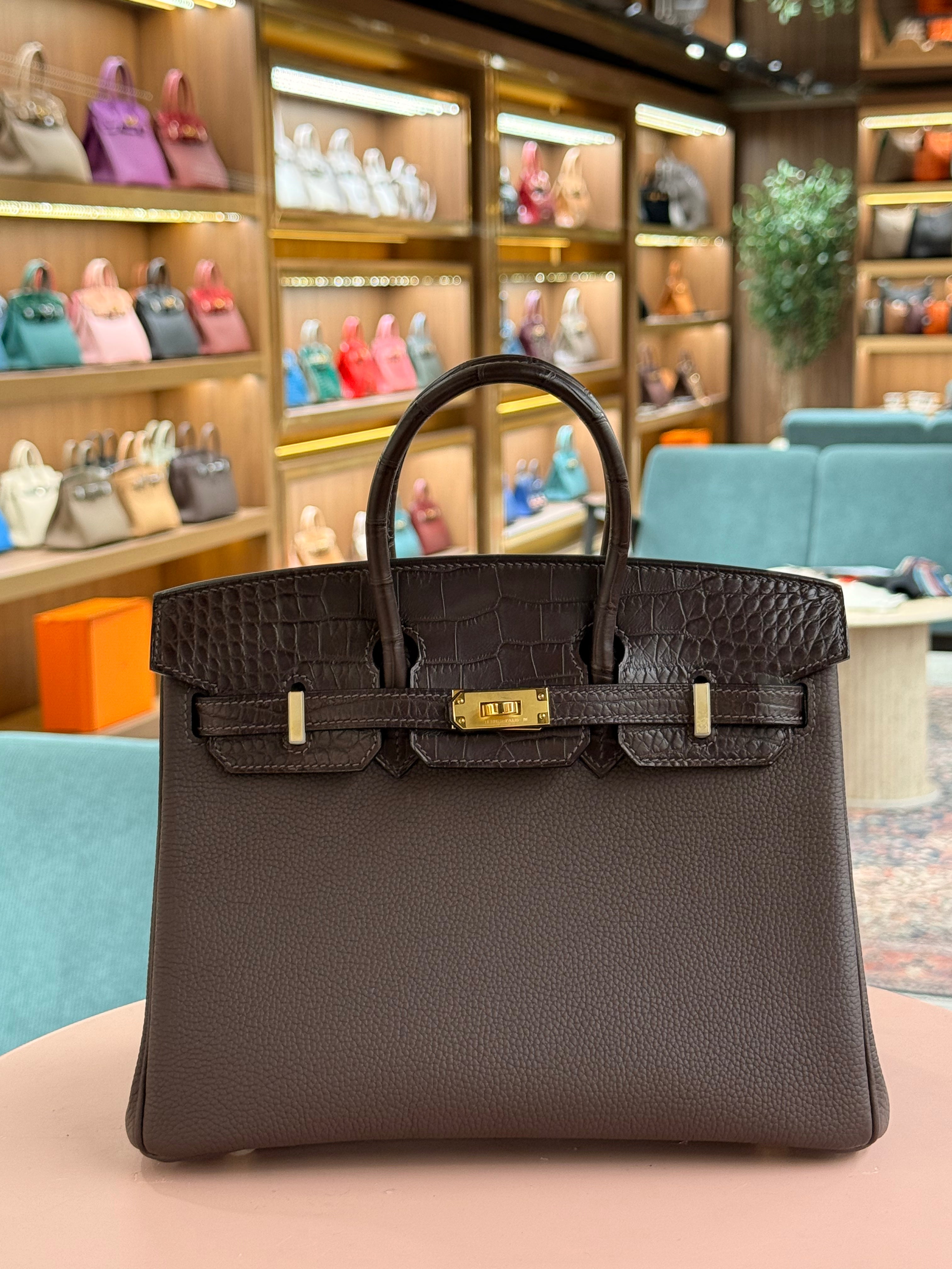 Hermes | Birkin (25) – Togo – Noir – Gold Hardware