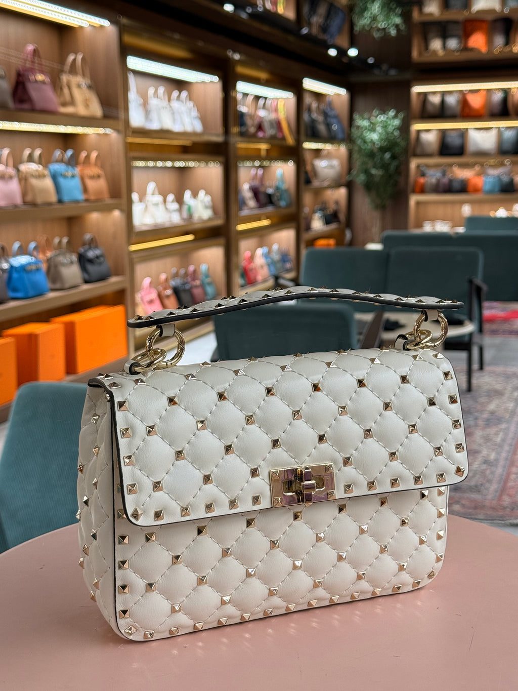 Valentino | Rockstud-Spike – Leather – White – Gold Hardware