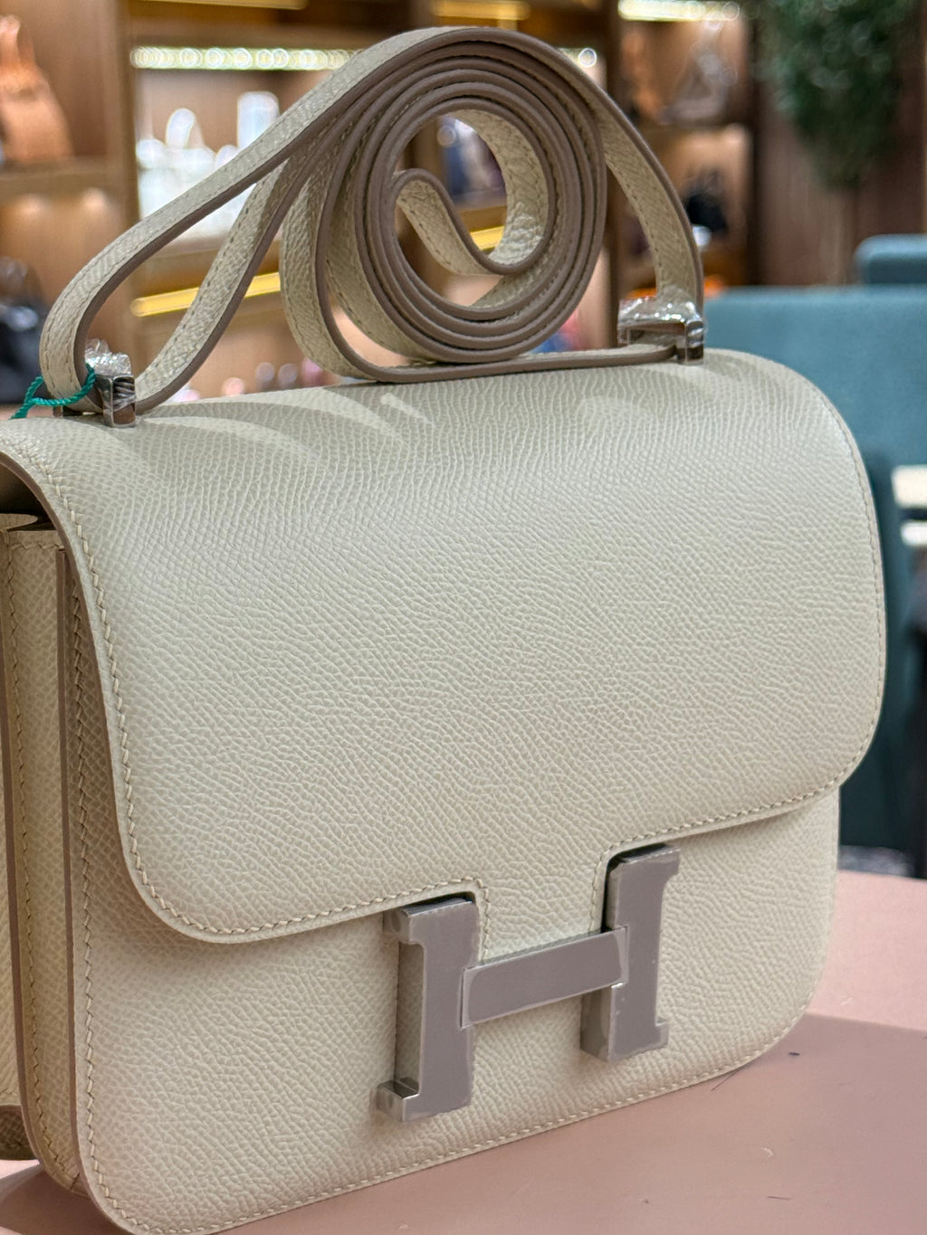 Hermes | Constance (18) – Epsom – Cream – Palladium Hardware