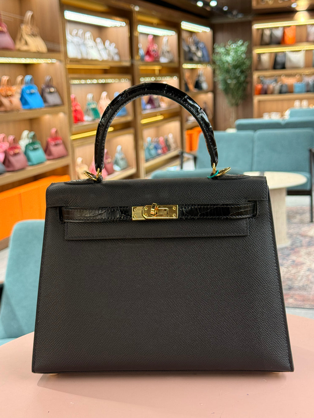 Hermes | Kelly (25) – Epsom – Noir – Gold Hardware