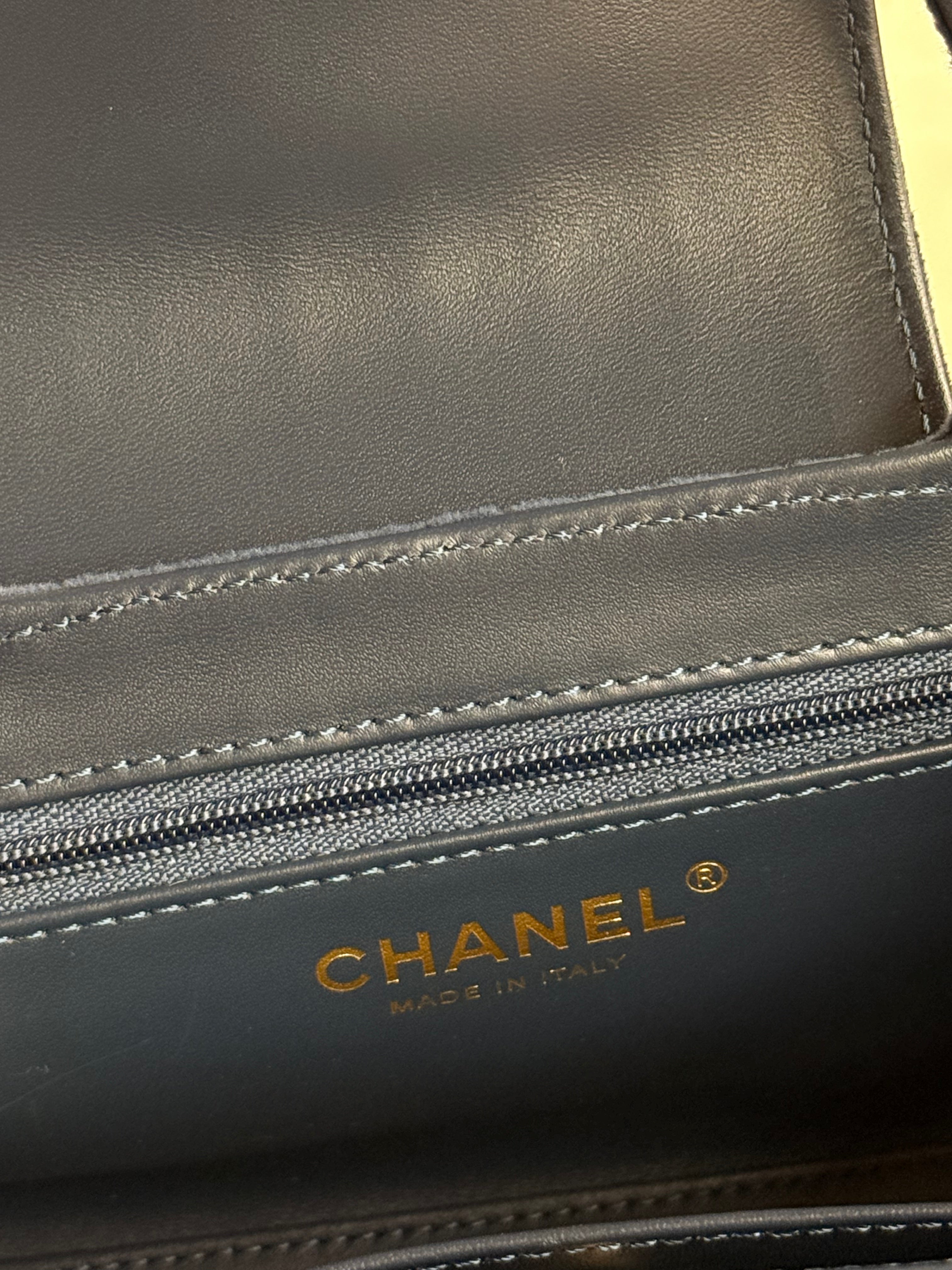 Chanel | Velvet-Quilted-Nano-Kelly-Shopper – Suede – Navy – Gold Hardware