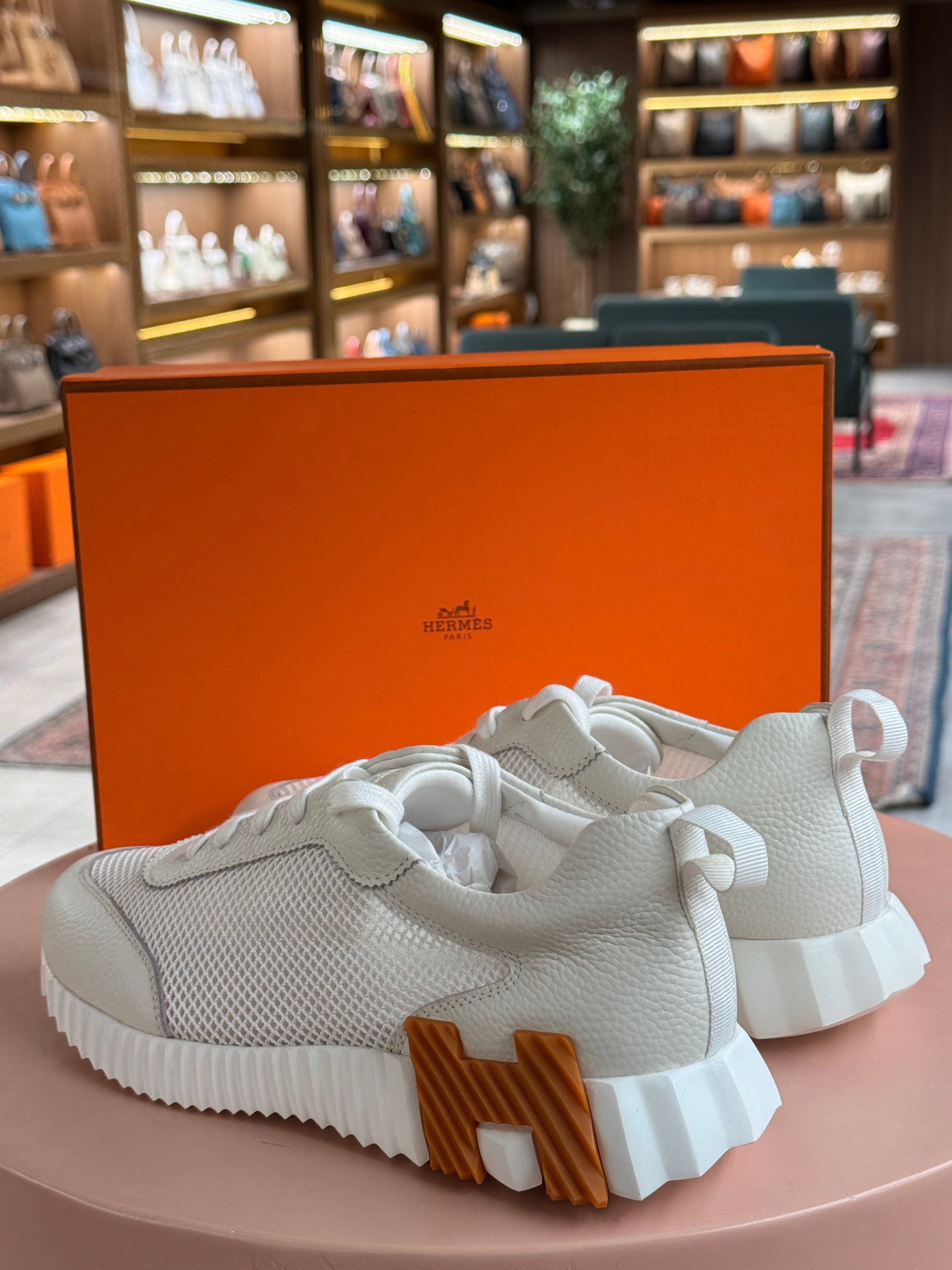Hermes | Bouncing-Sneaker – Leather and Mesh – White – Orange Hardware