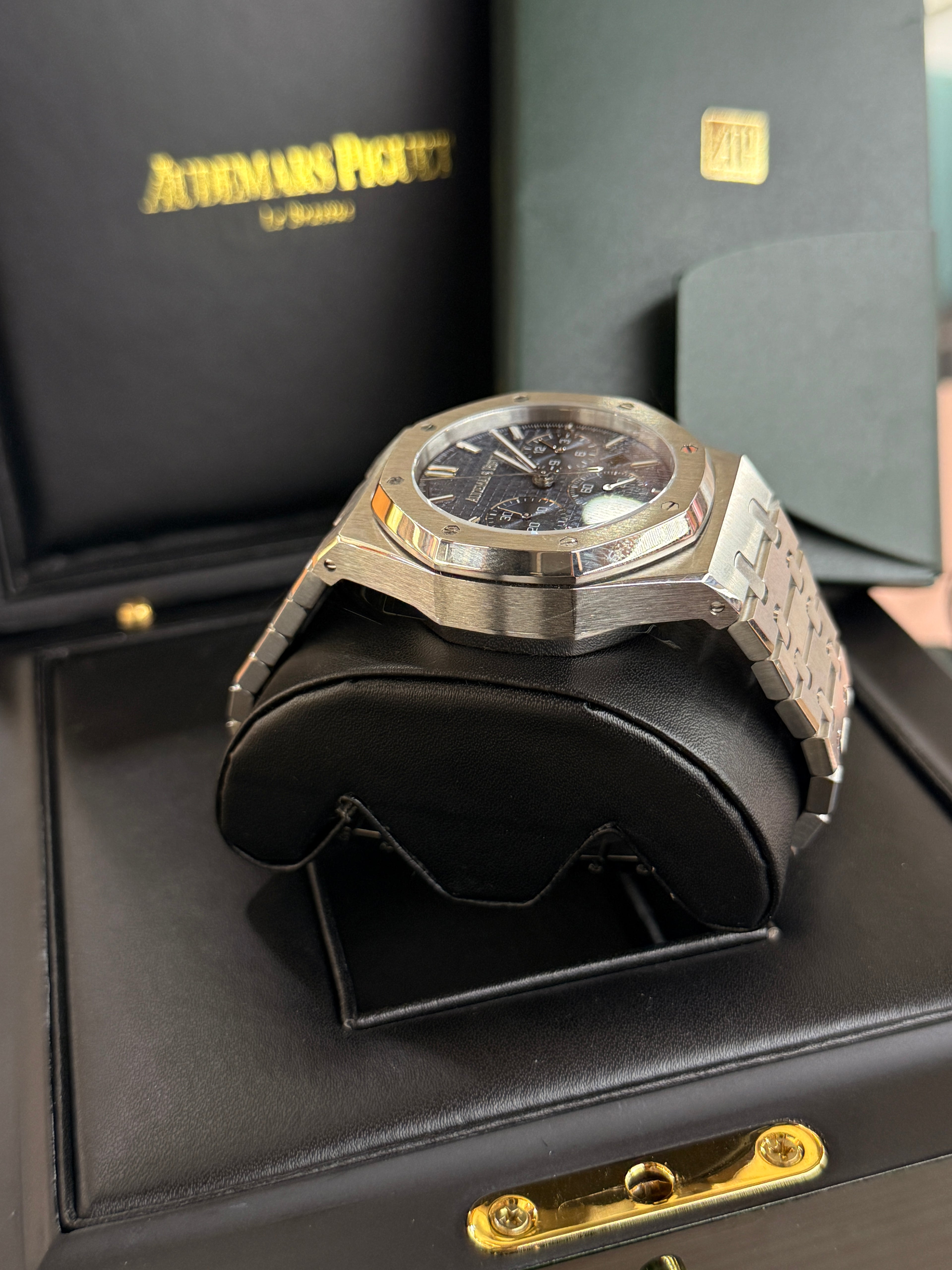 Audemars Piguet | Royal Oak Chronograph – Stainless Steel – Blue – Silver Hardware