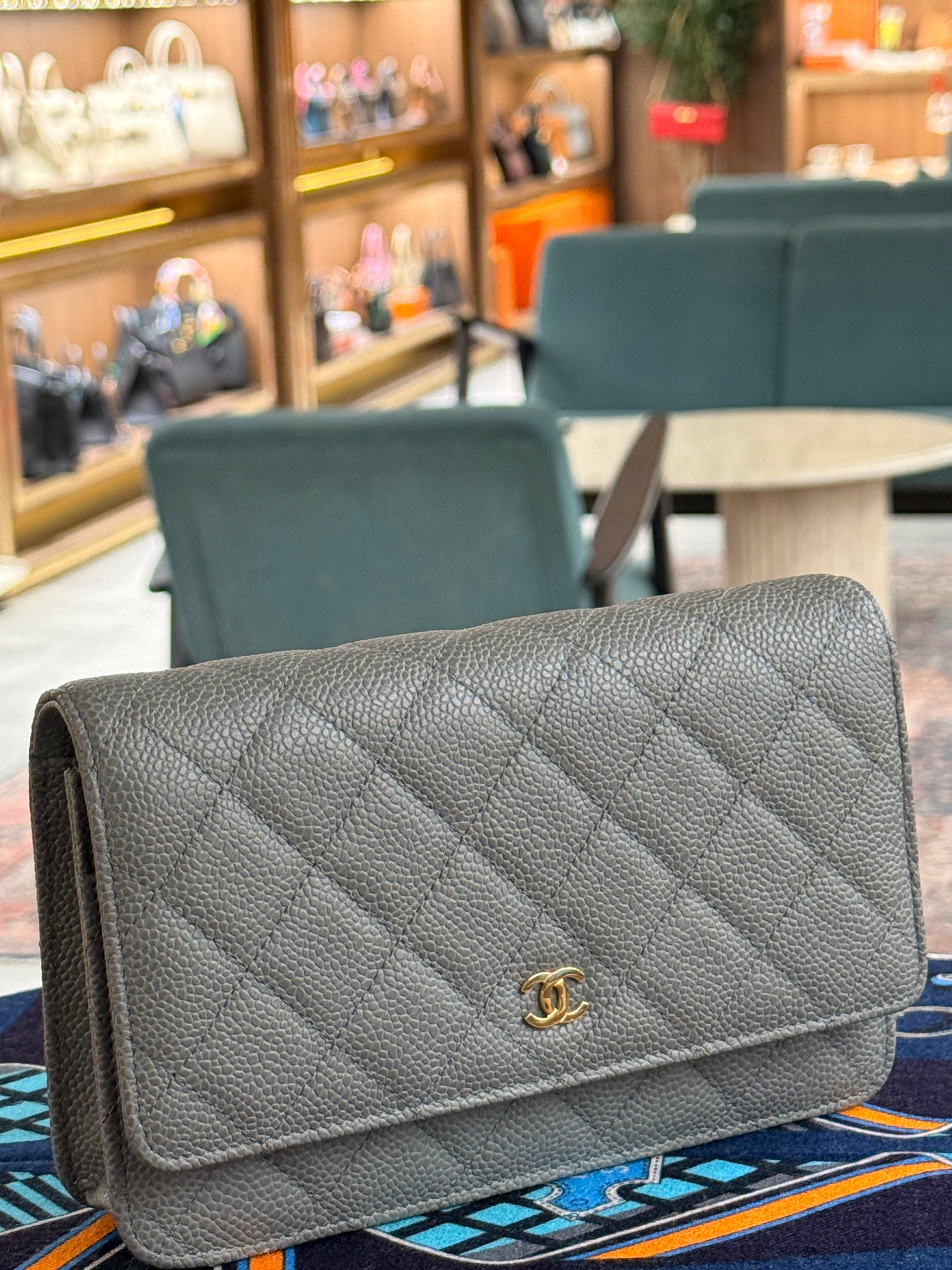 Chanel | Wallet on Chain (20) – Caviar – Grey – Gold Hardware