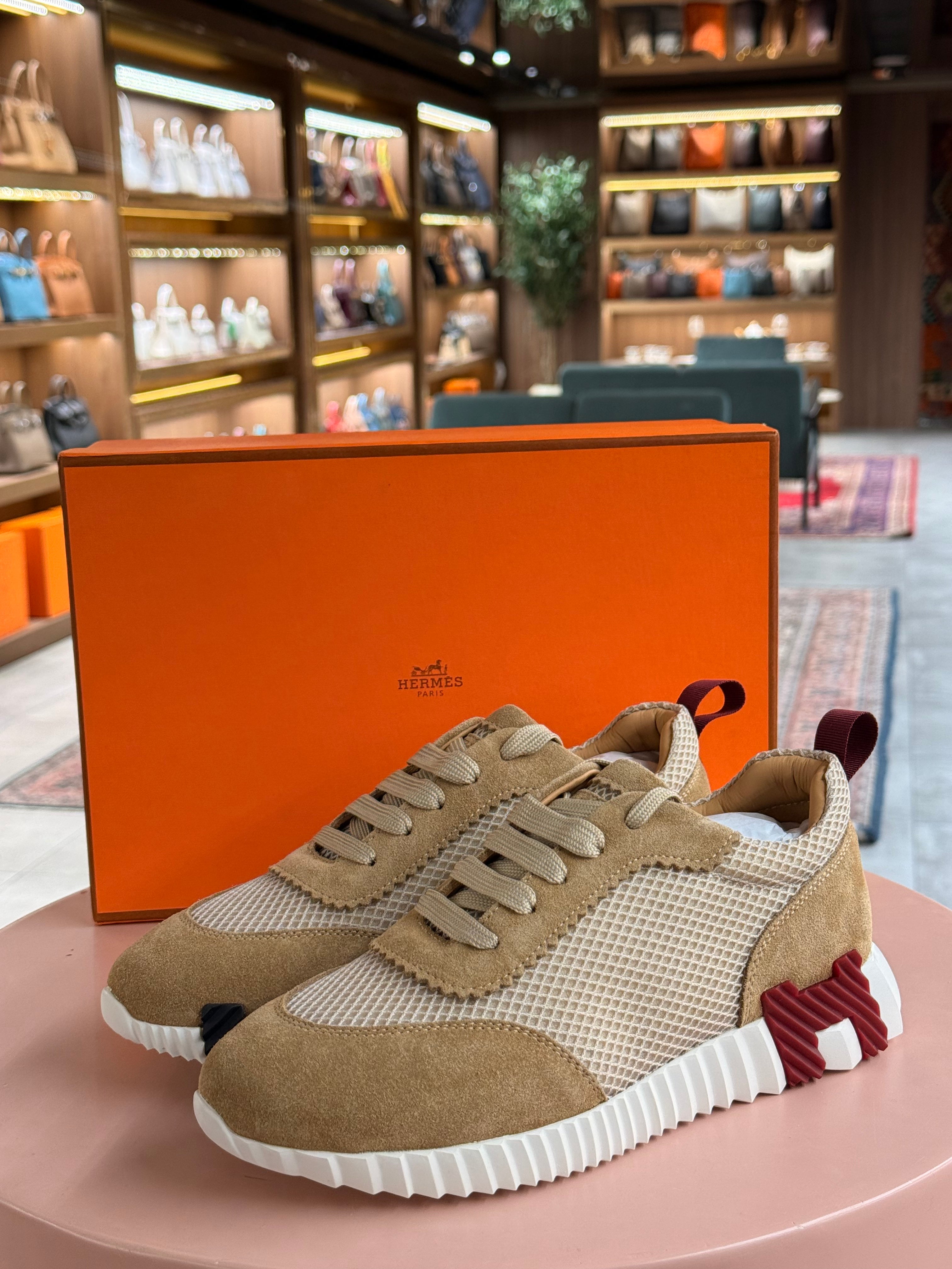 Hermes | Bouncing-Sneaker – Suede and Mesh – Beige – Gold Hardware