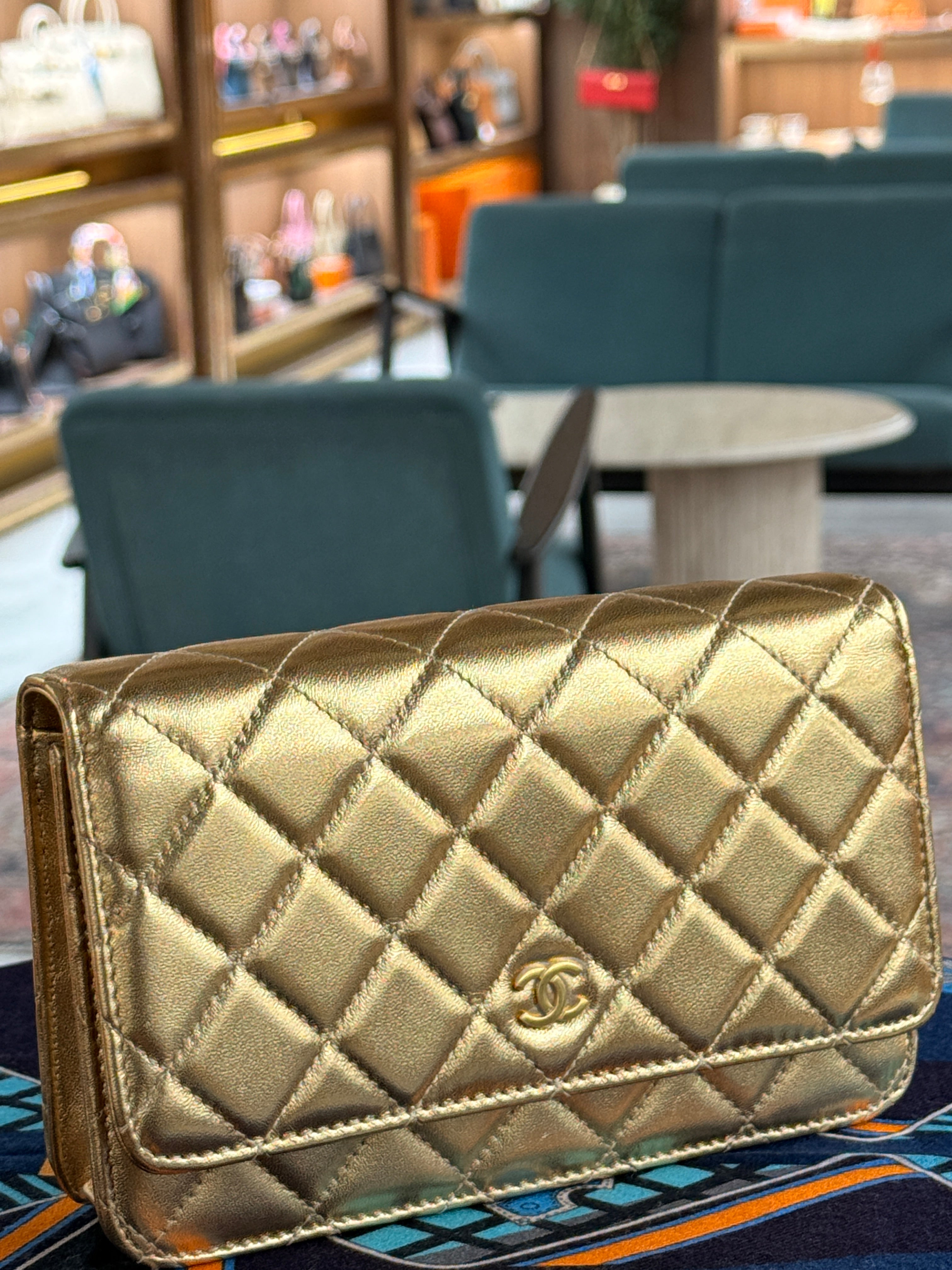 Chanel | Wallet on Chain (20) – Lambskin – Gold – Gold Hardware