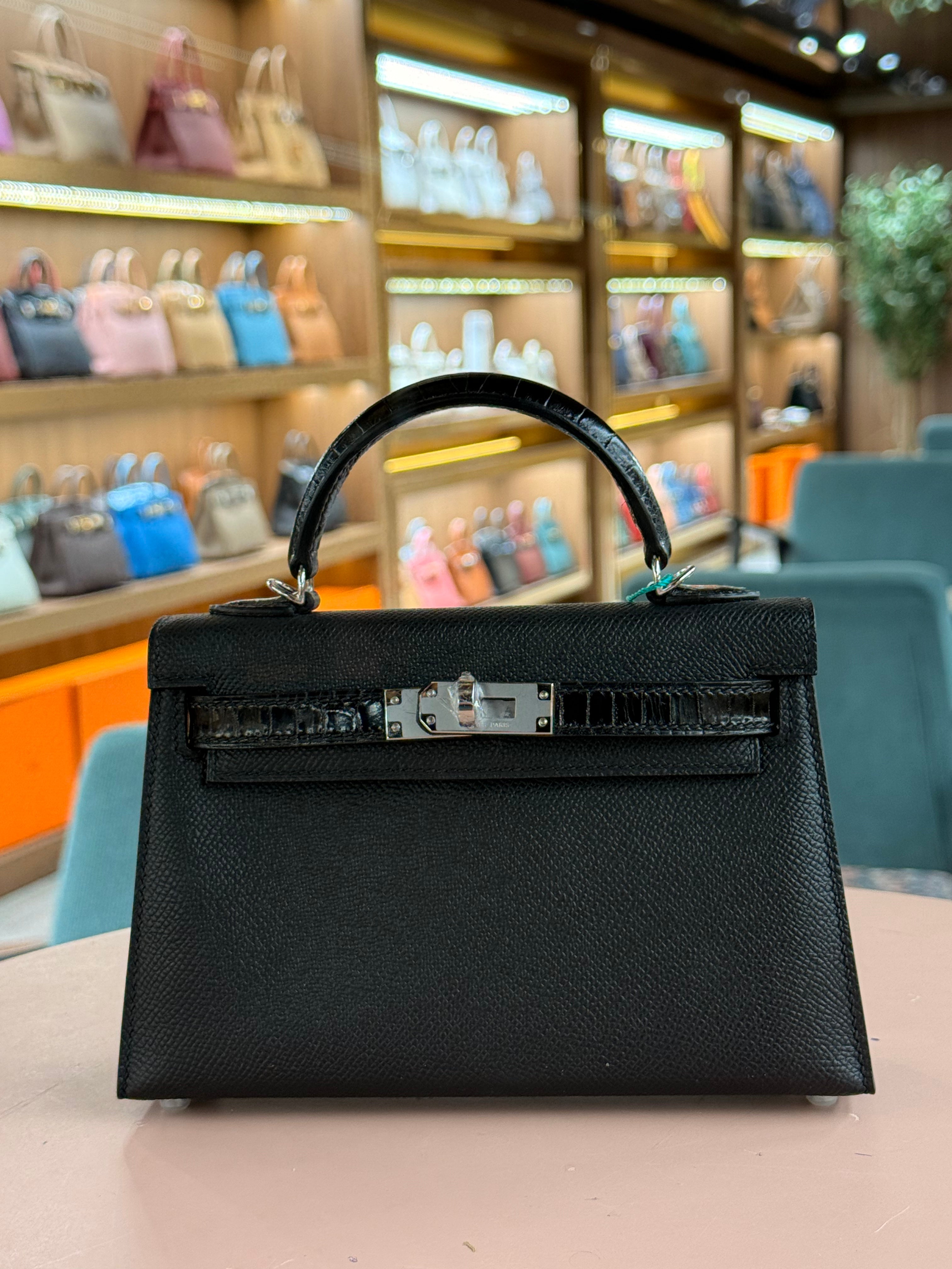Hermes | Kelly (Mini) – Epsom – Black – Silver Hardware