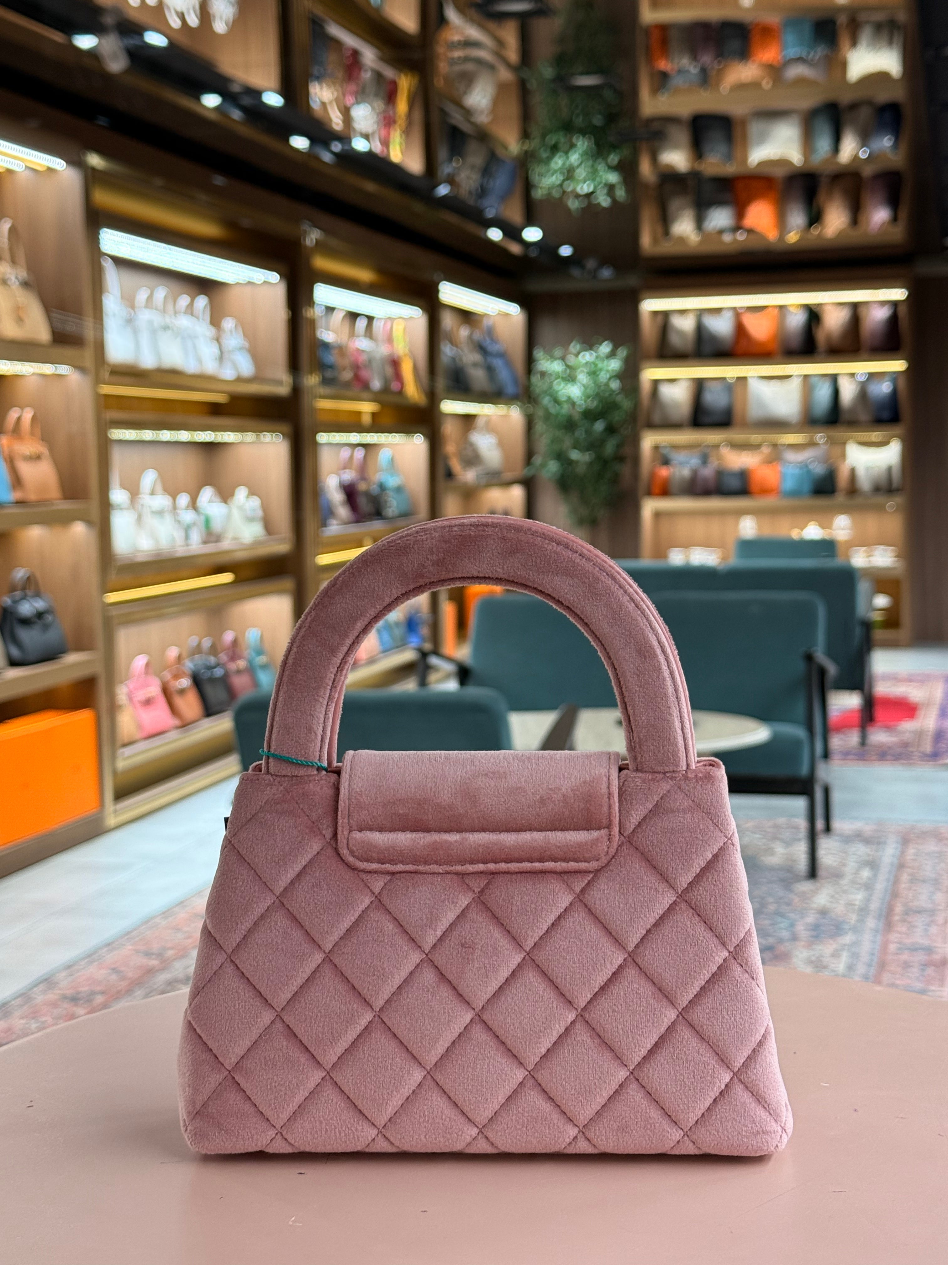 Chanel | Velvet-Quilted-Nano-Kelly-Shopper – Suede – Rose Poudre – Gold Hardware