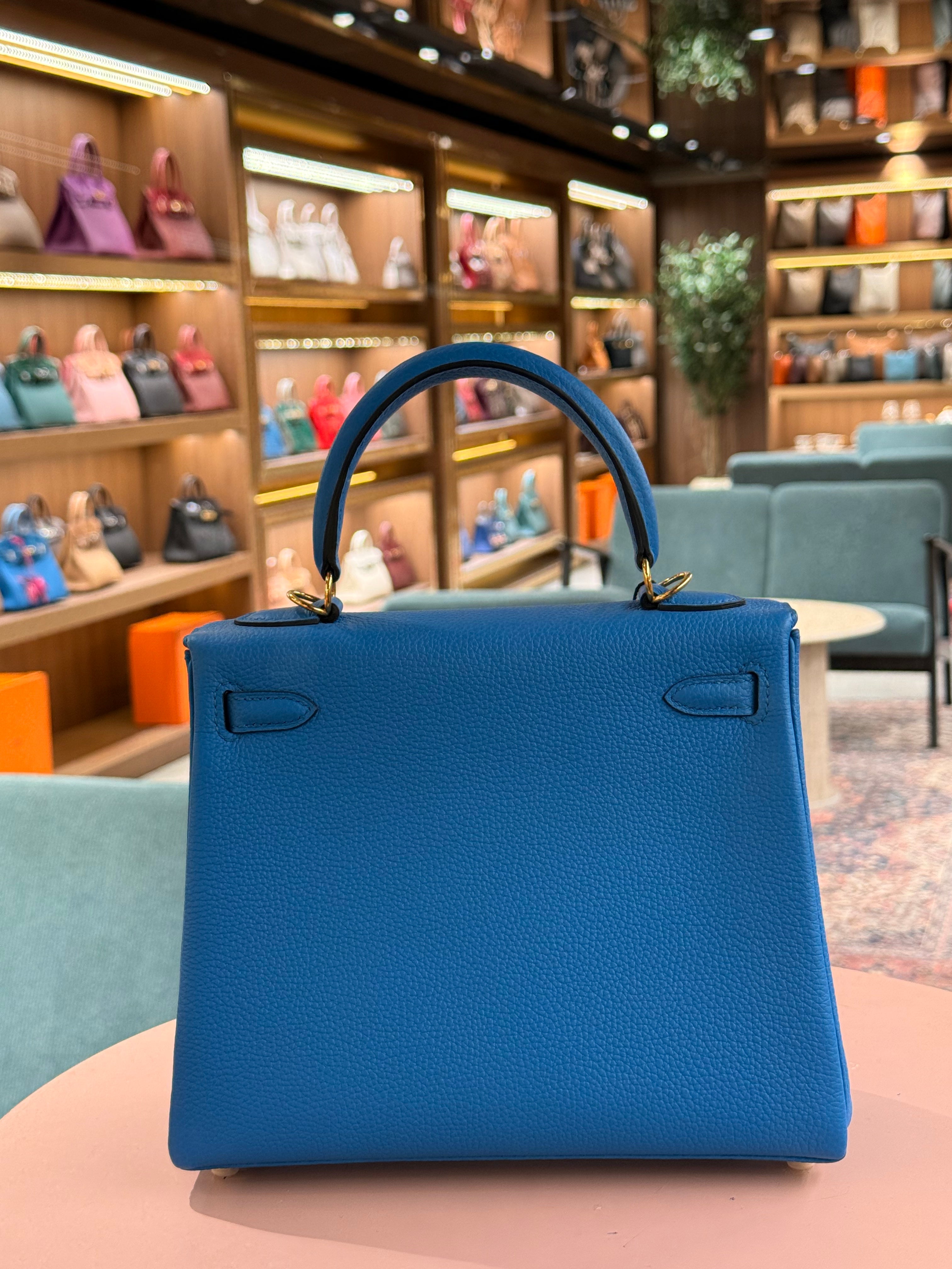 Hermes | Kelly (25) – Togo – Bleu Electrique – Gold Hardware