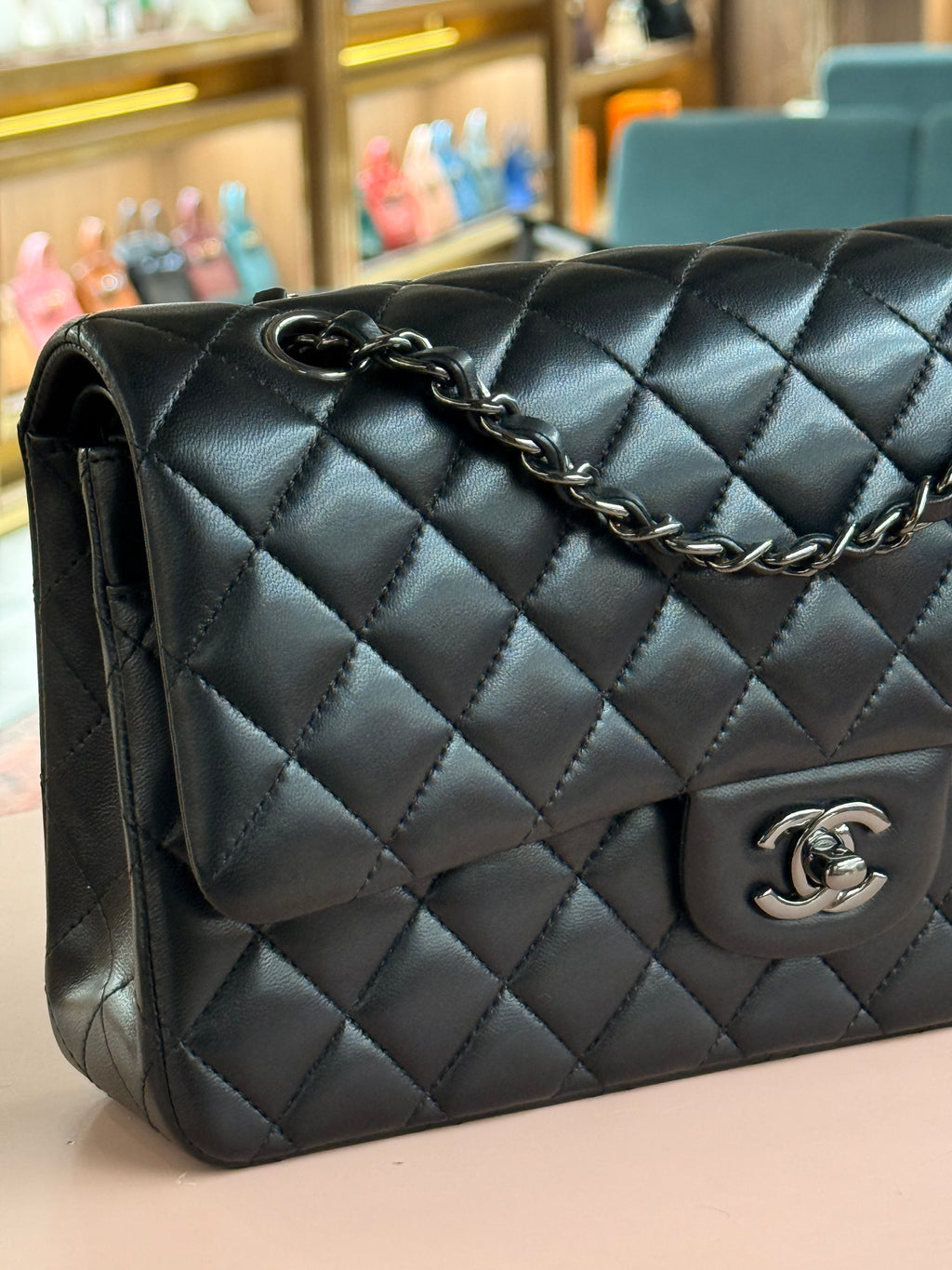 Chanel | Classic Flap Bag (Medium) – Lambskin – Black – Gold Hardware