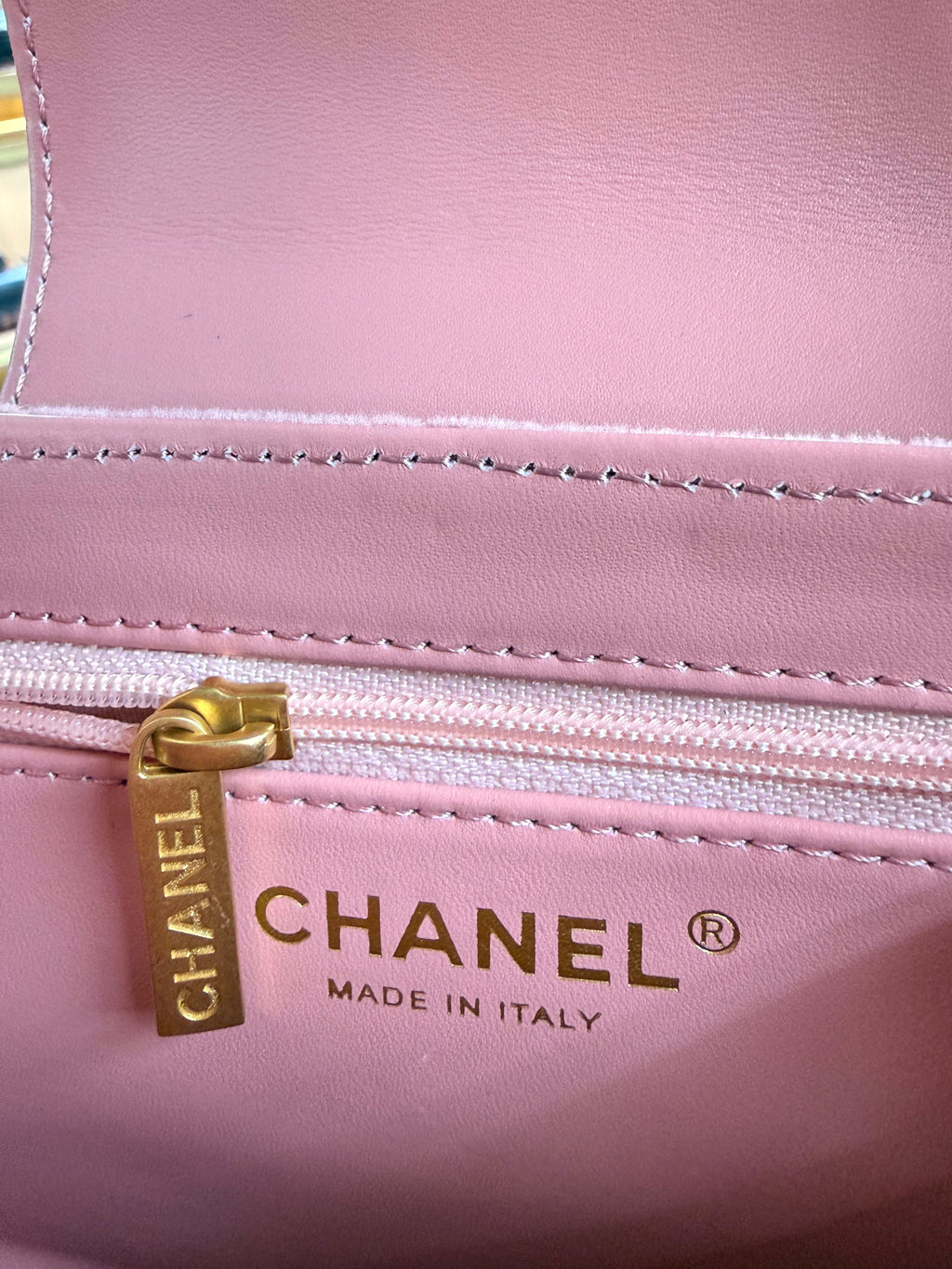 Chanel | Velvet-Quilted-Nano-Kelly-Shopper – Suede – Rose Poudre – Gold Hardware