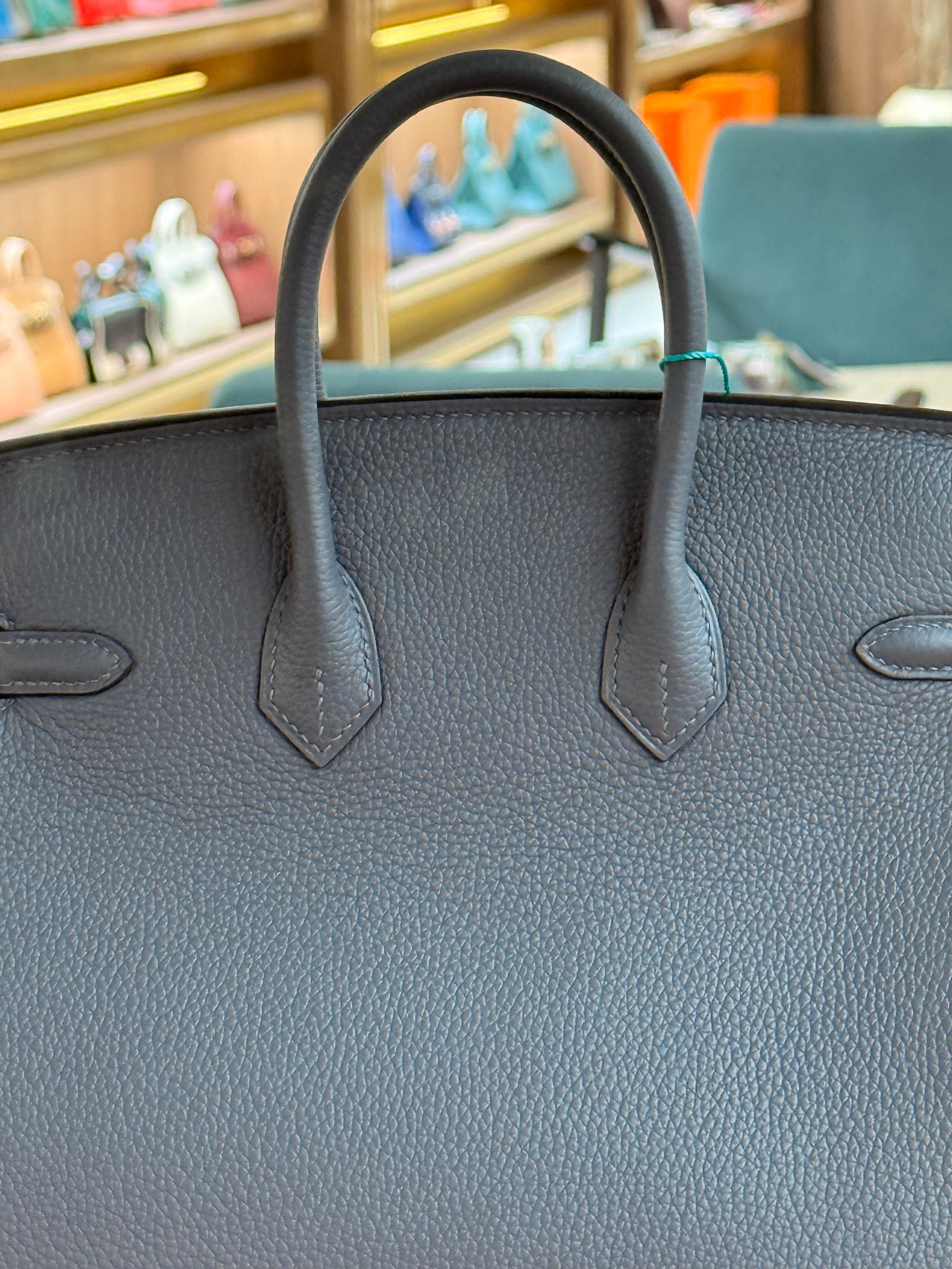 Hermes | Birkin (25) – Togo – Gris Tourterelle – Gold Hardware
