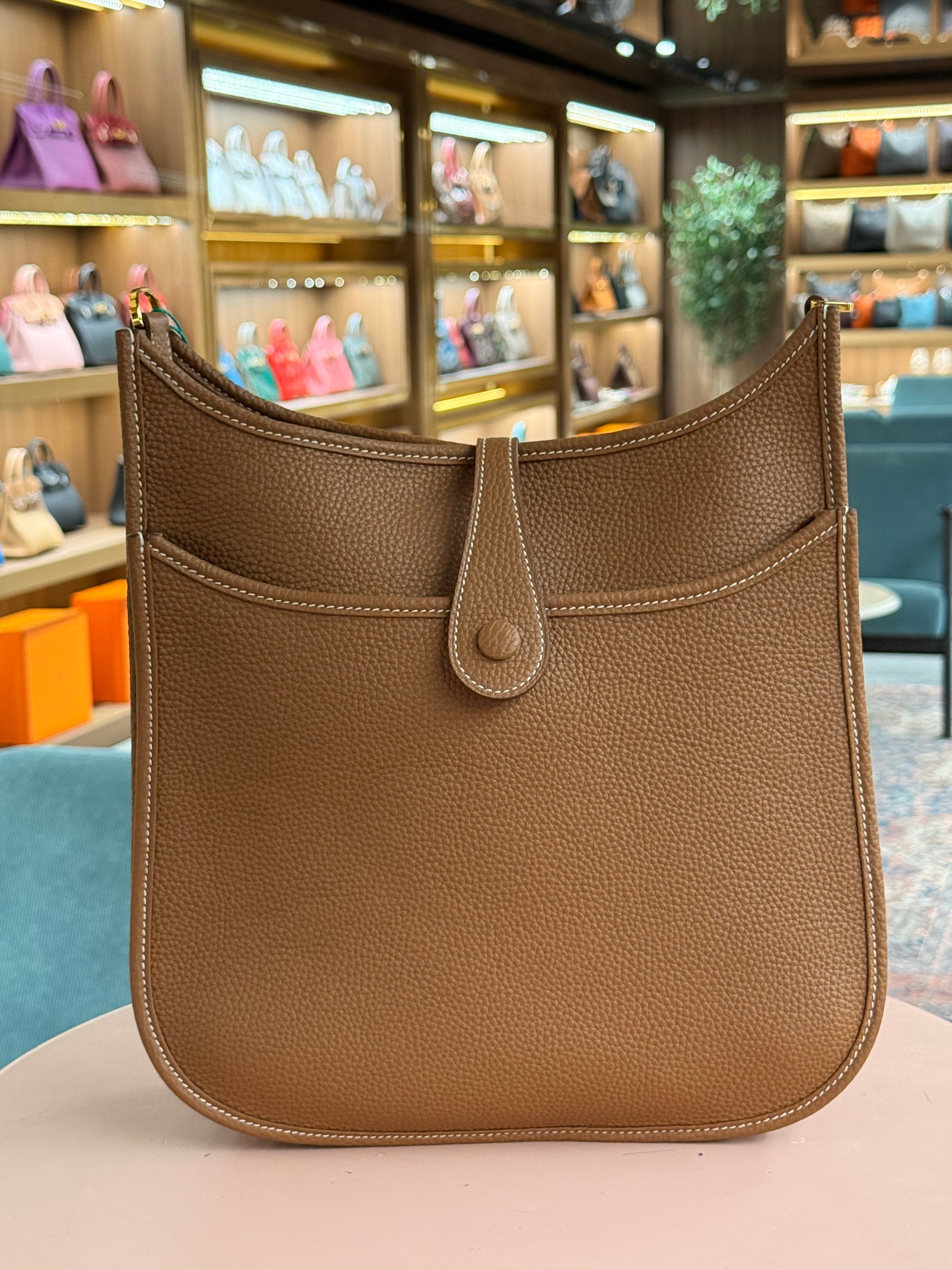 Hermes | Evelyne (Large) – Togo – Etoupe – Gold Hardware