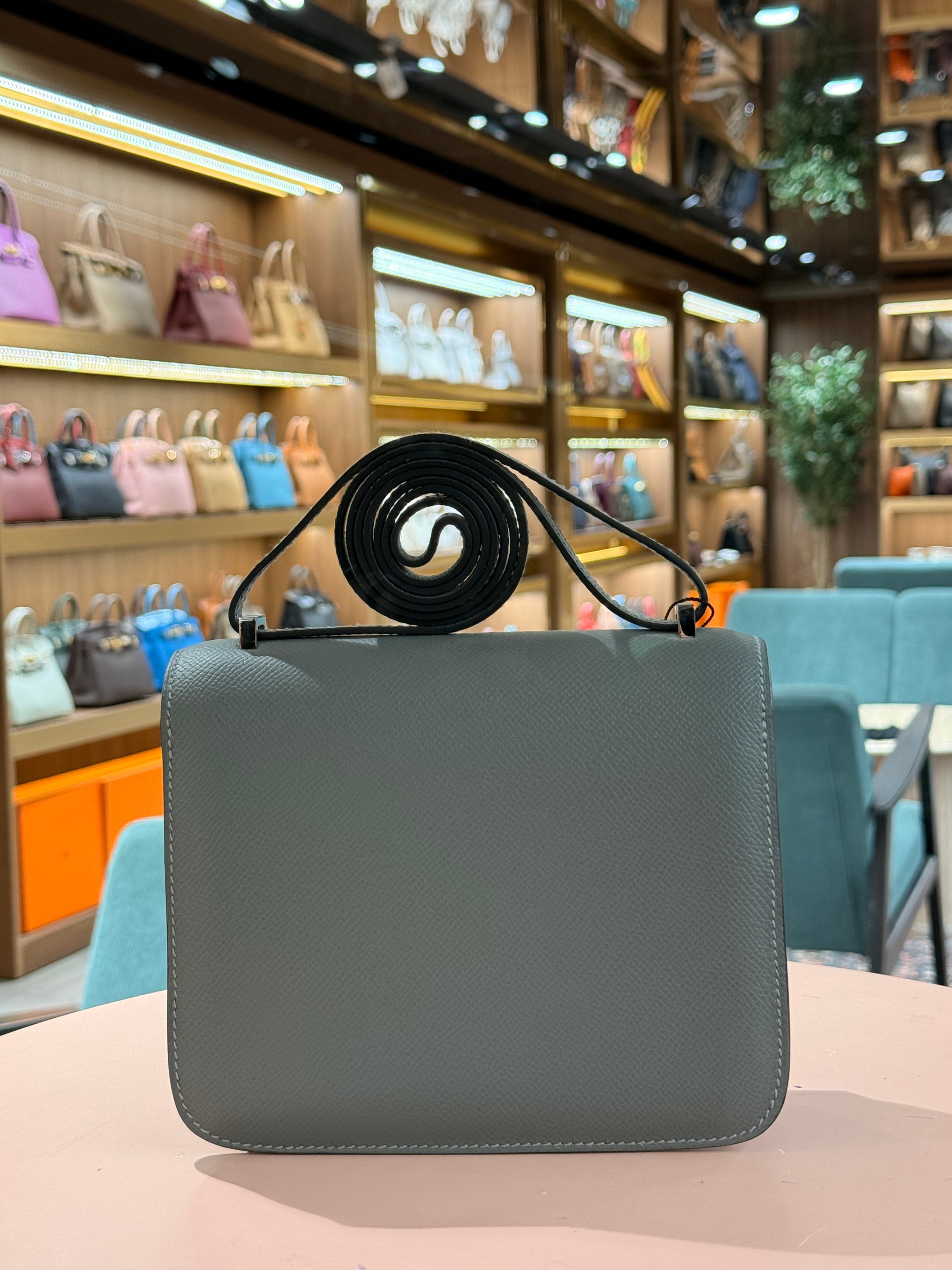 Hermes | Constance (18) – Epsom – Gris Tourterelle – Palladium Hardware