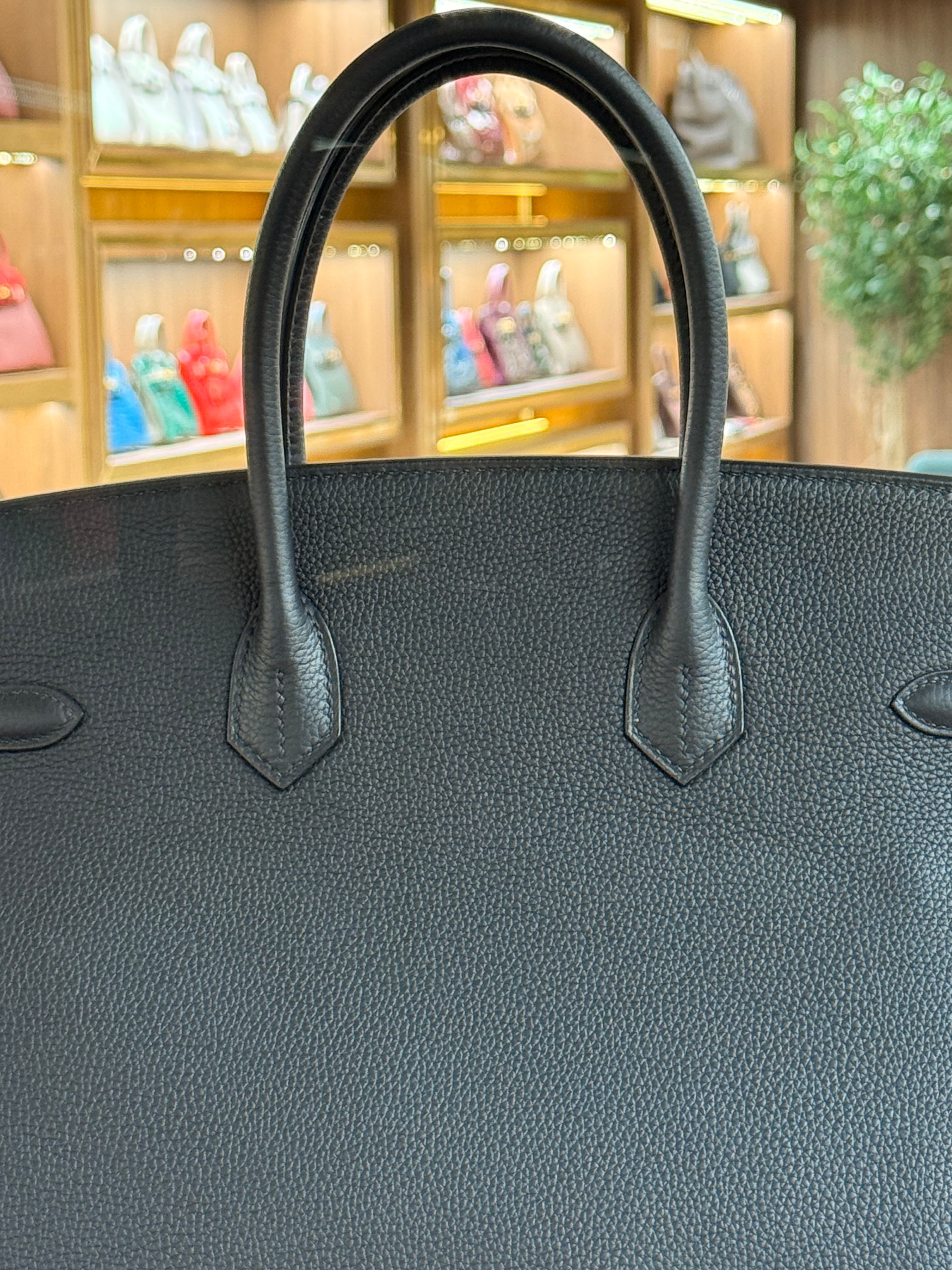 Hermes | Birkin (35) – Togo – Black – Gold Hardware