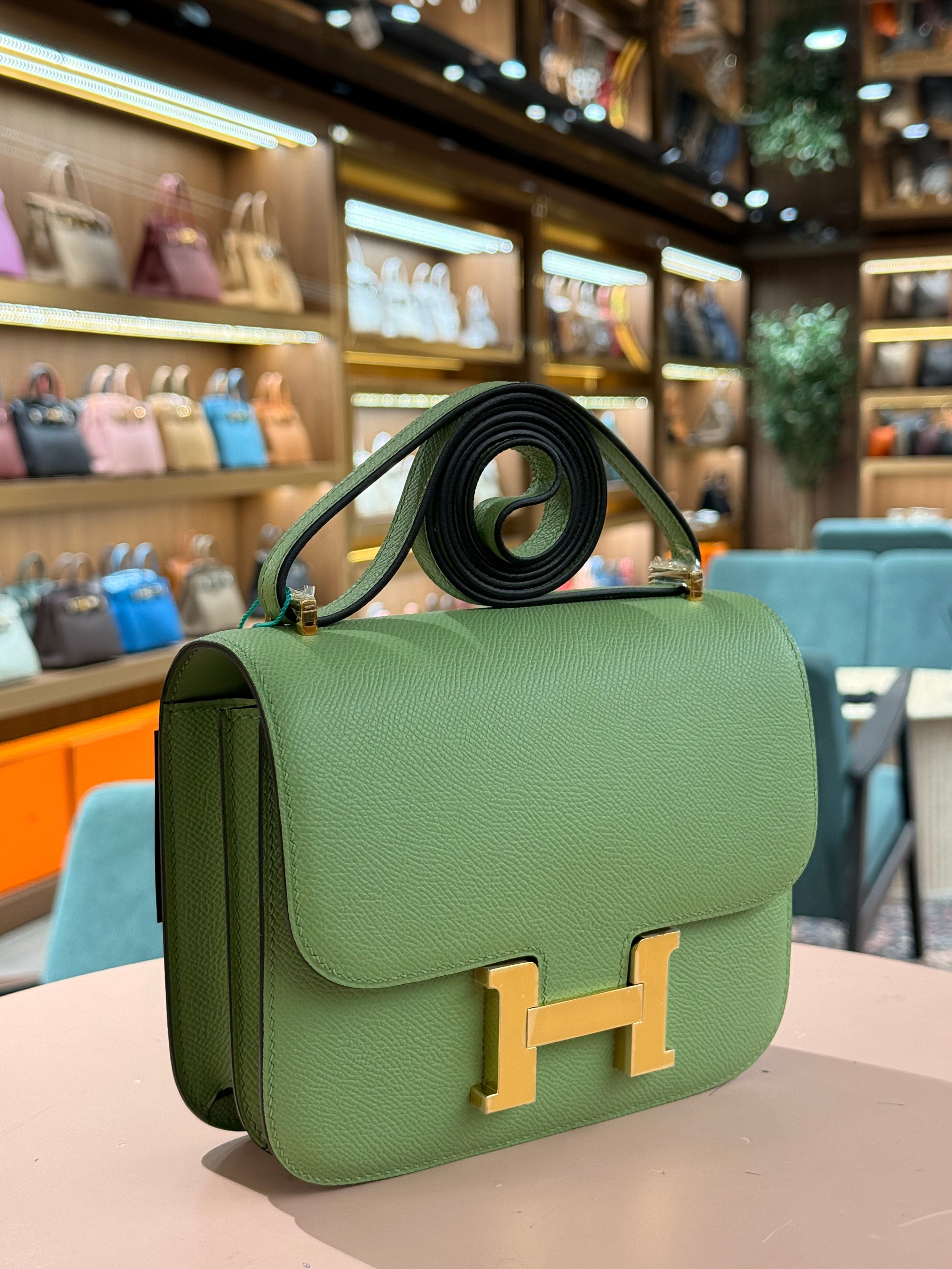 Hermes | Constance (18) – Epsom – Vert Jade – Gold Hardware