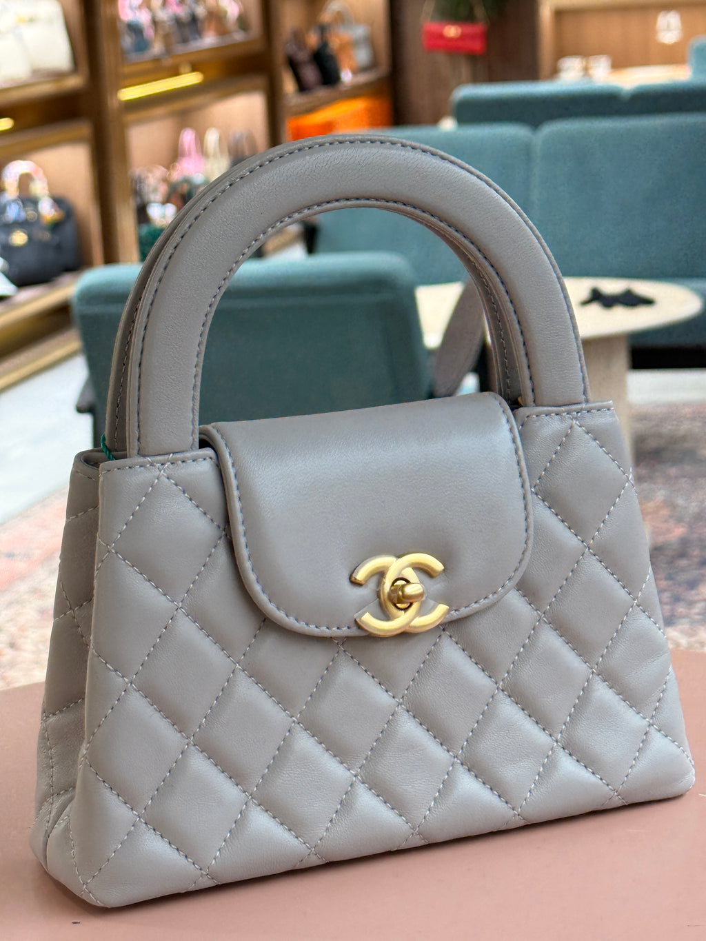 Chanel | Coco Handle – Lambskin – Grey – Gold Hardware