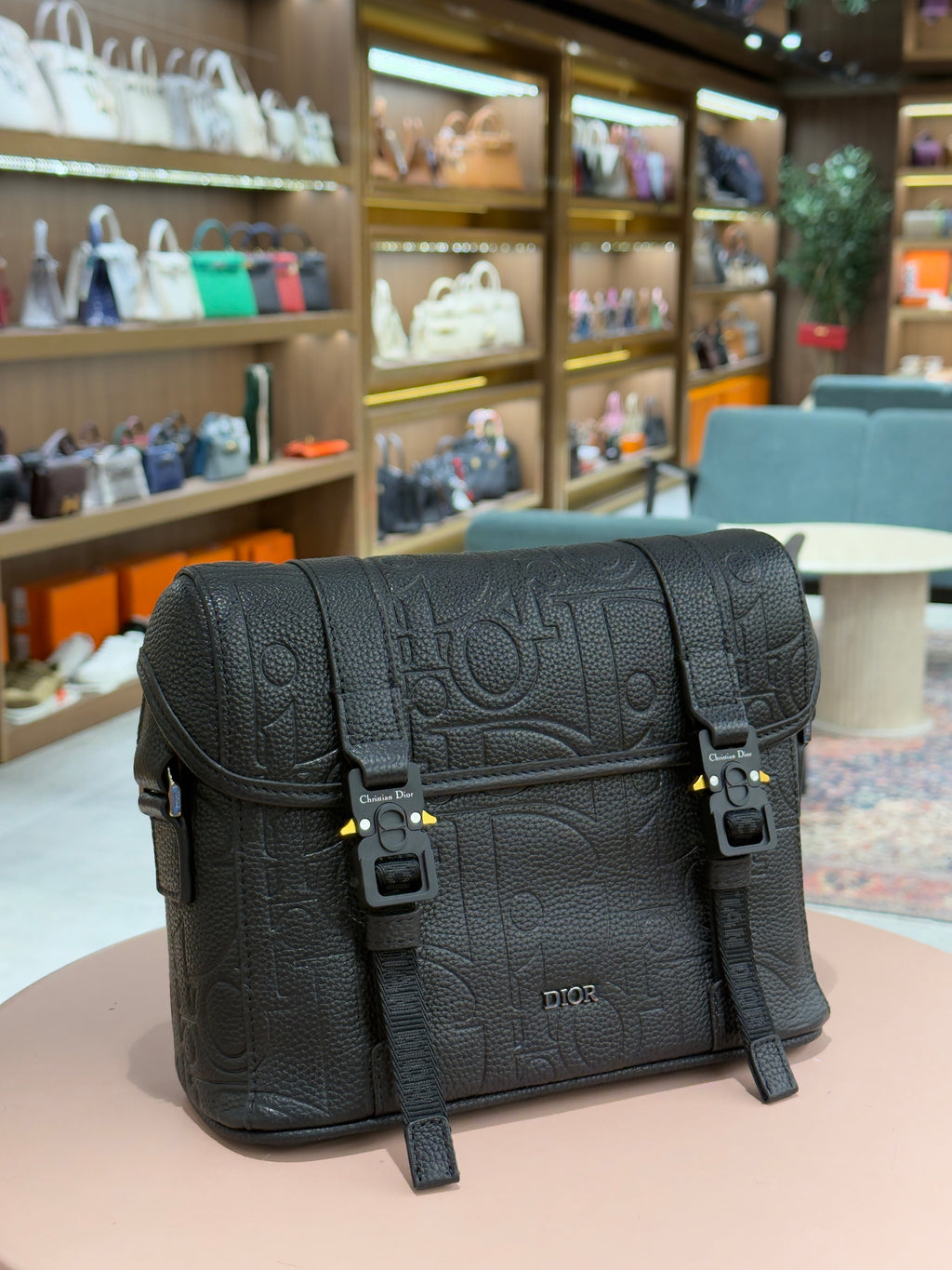 Dior | Hit The Road Messenger (20) – Leather – Black – Gold Hardware