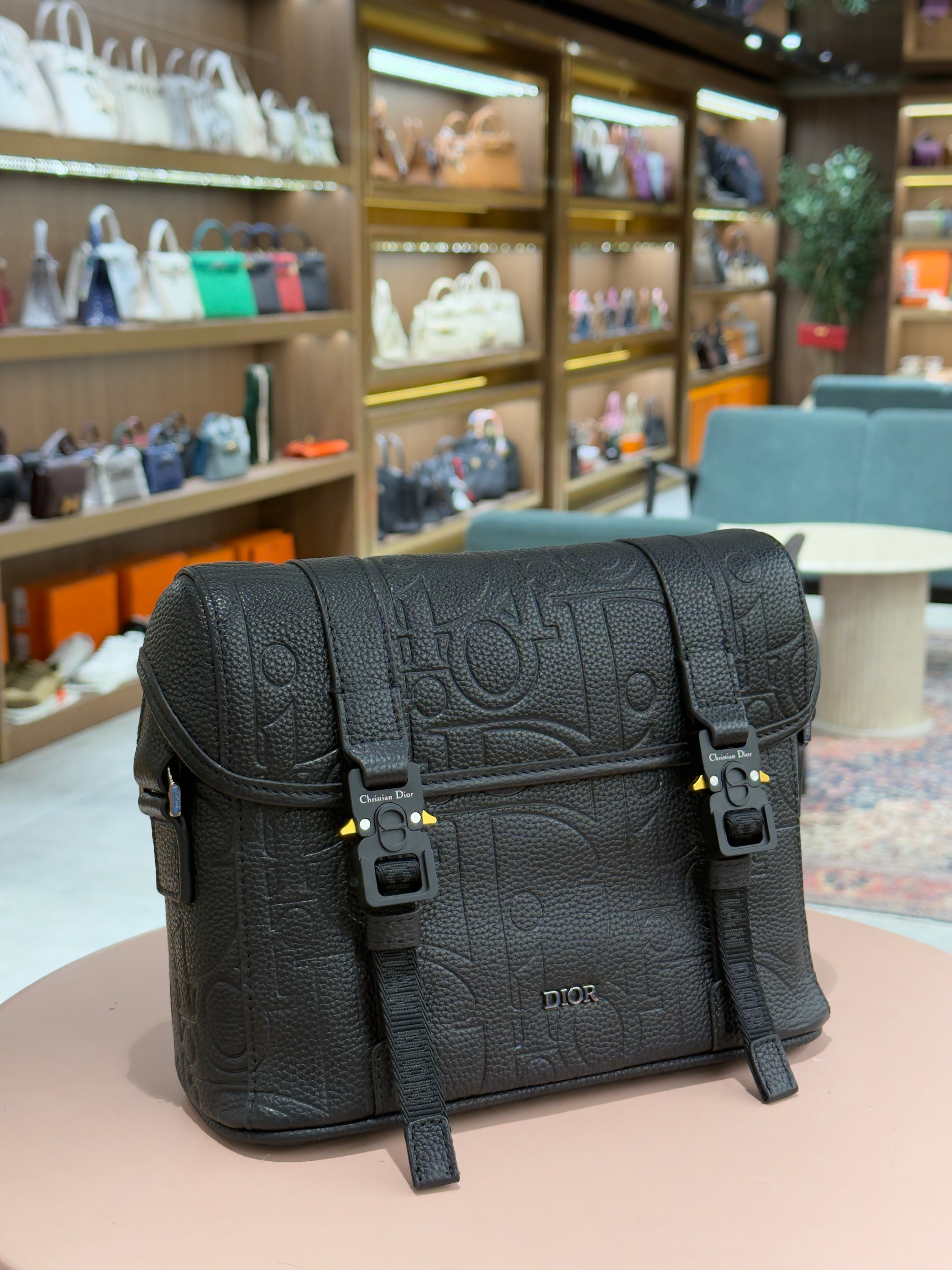 Dior | Hit The Road Messenger (20) – Leather – Black – Gold Hardware