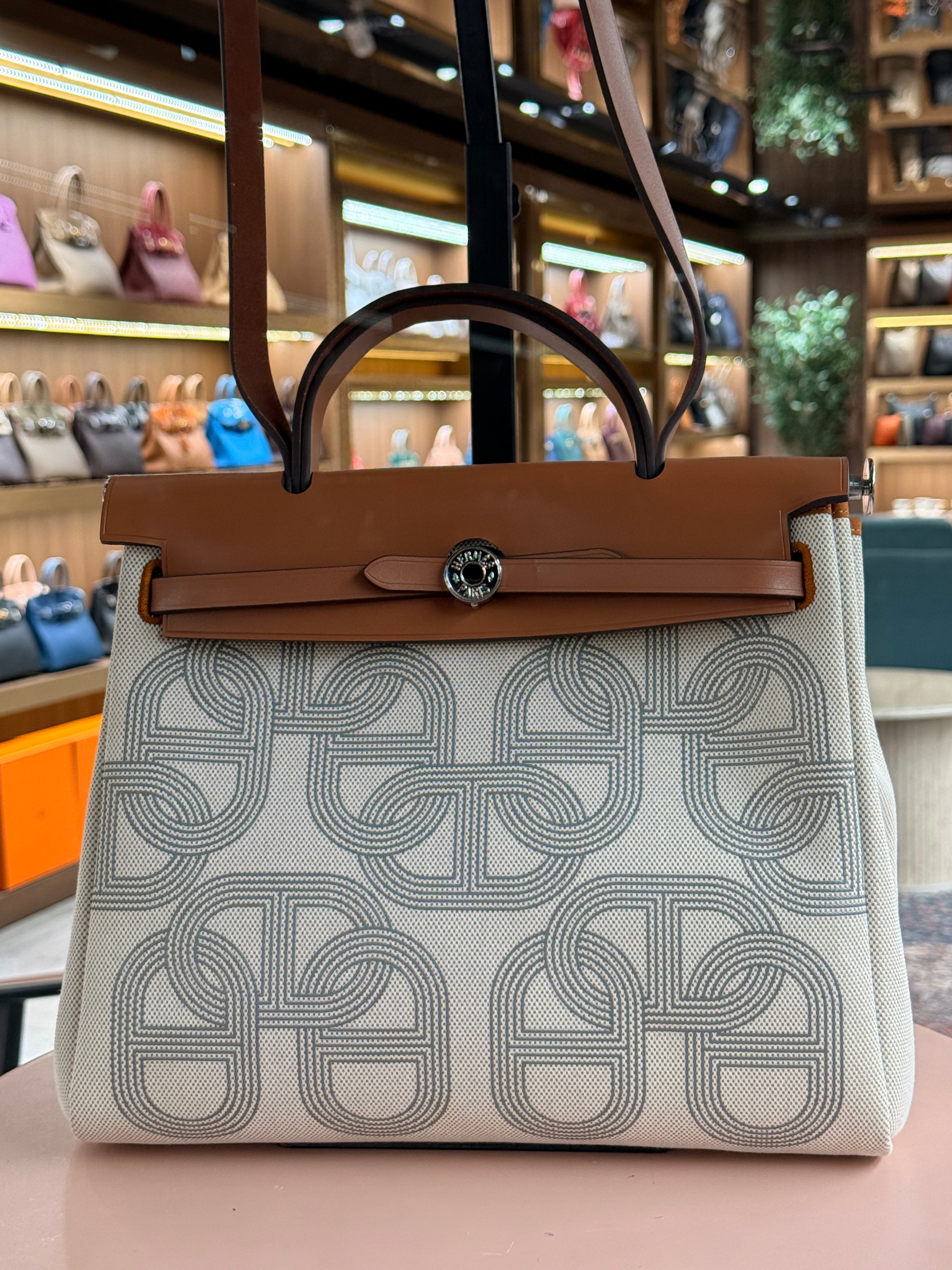 Hermes | Herbag Zip (31) – Canvas – Beige – Silver Hardware