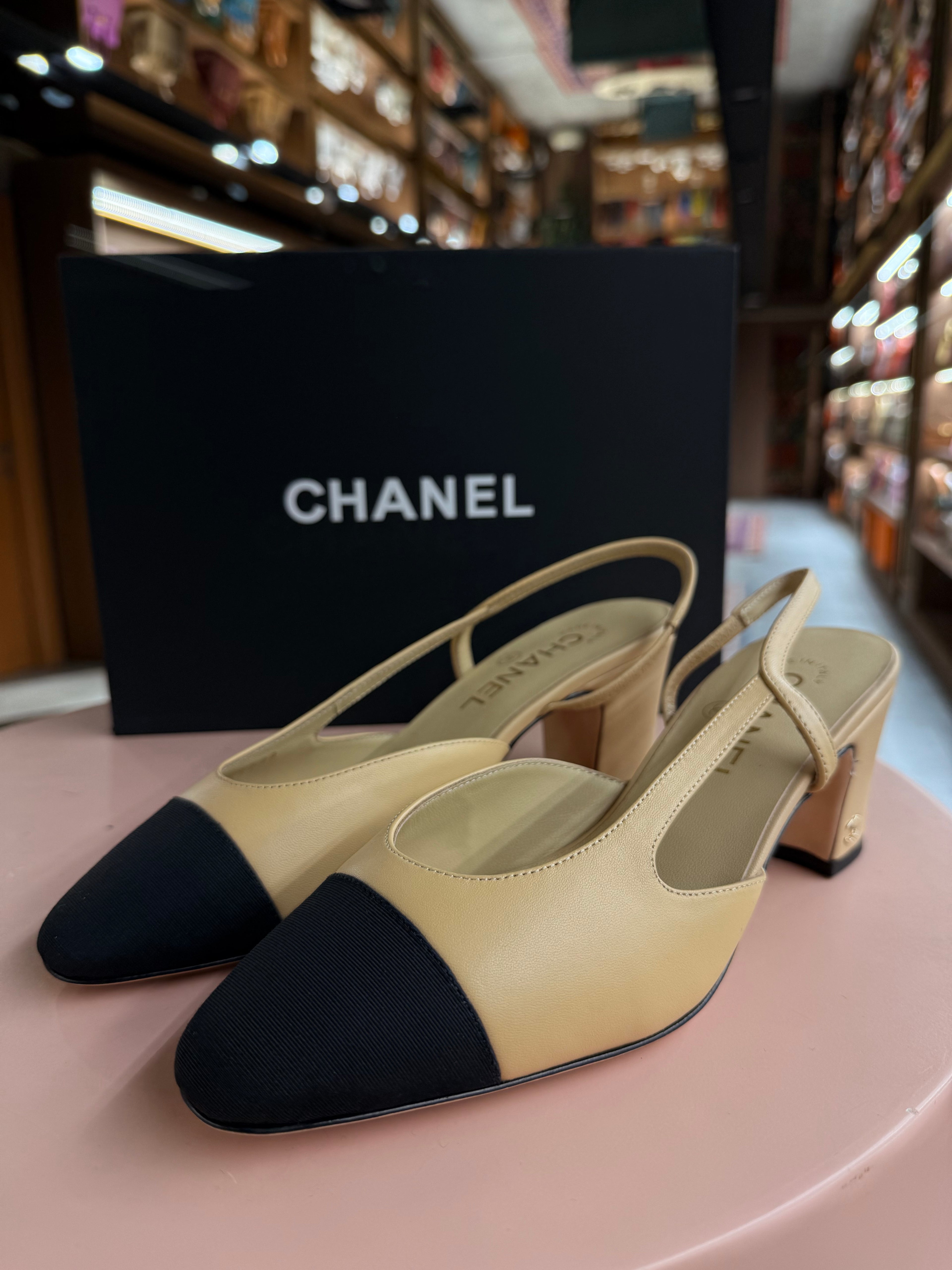 Chanel | Shoes with Back Strap – Leather – Beige/Black – Gold Hardware