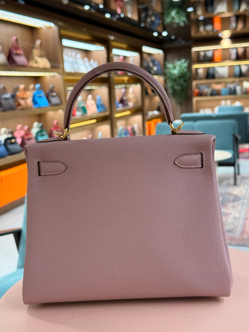 Hermes | Kelly (28) – Togo – Rose Poudre – Gold Hardware