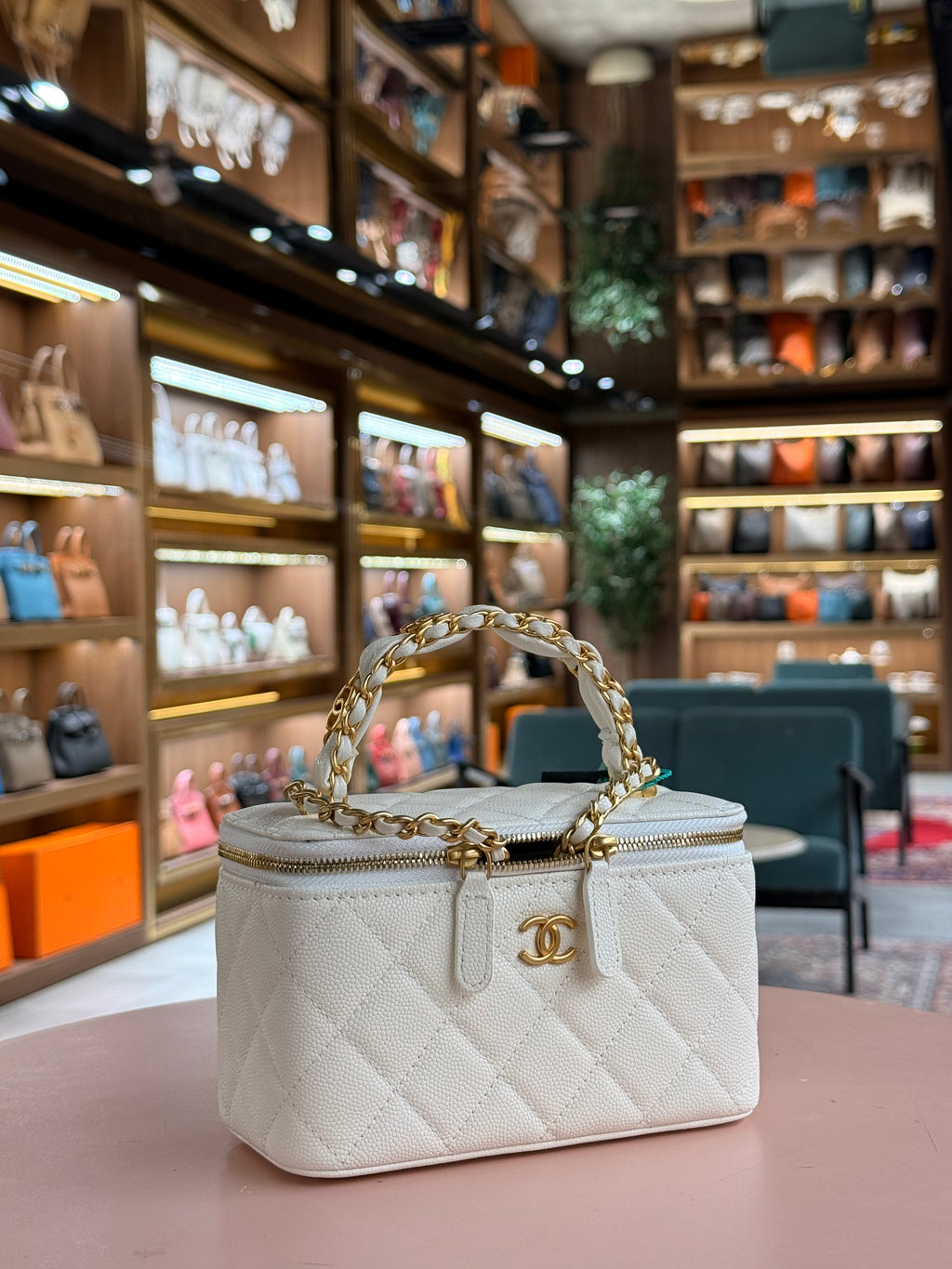 Chanel | Vanity (Small) – Caviar – White – Gold Hardware