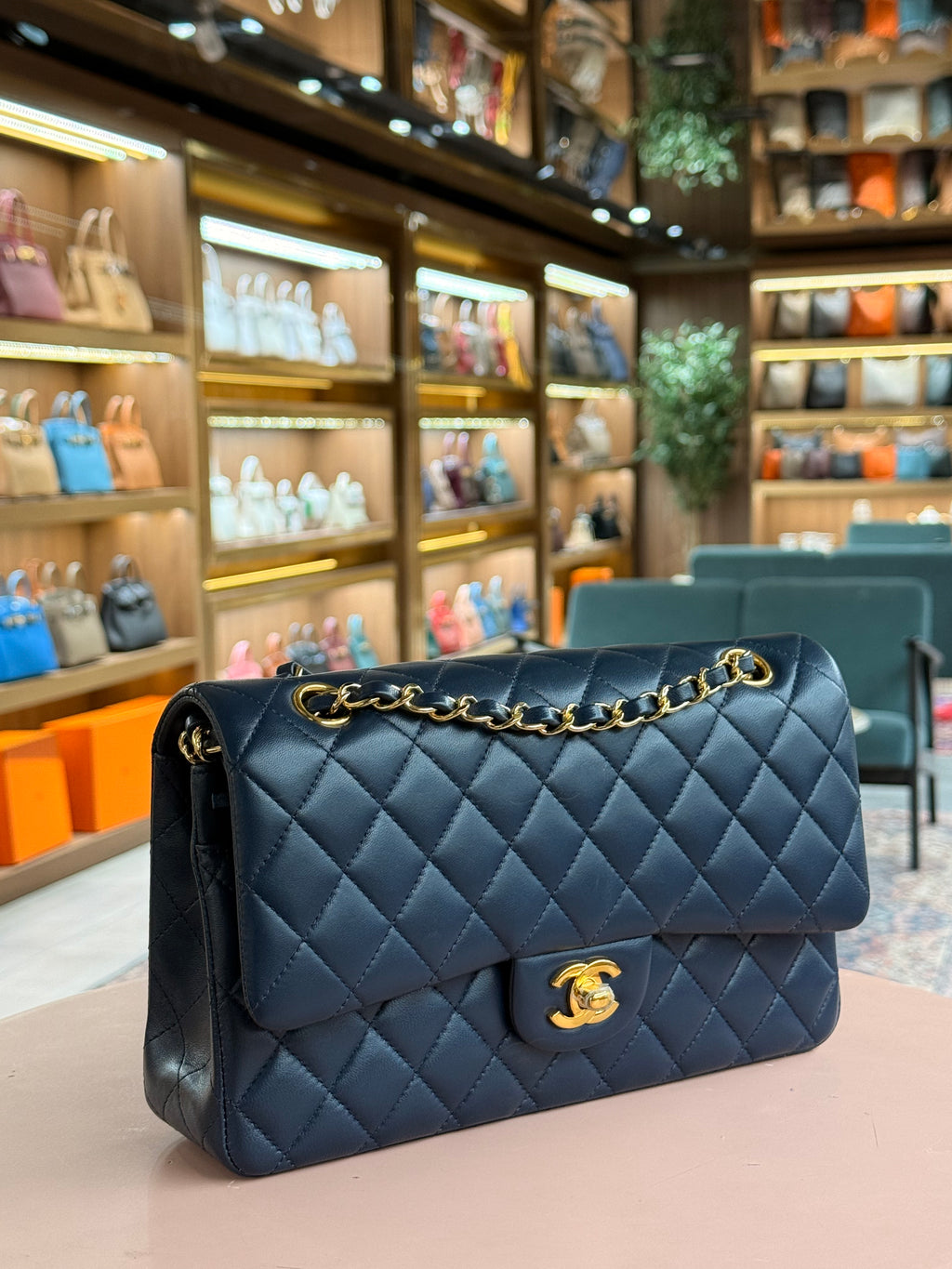 Chanel | Classic Flap Bag – Lambskin – Navy – Gold Hardware