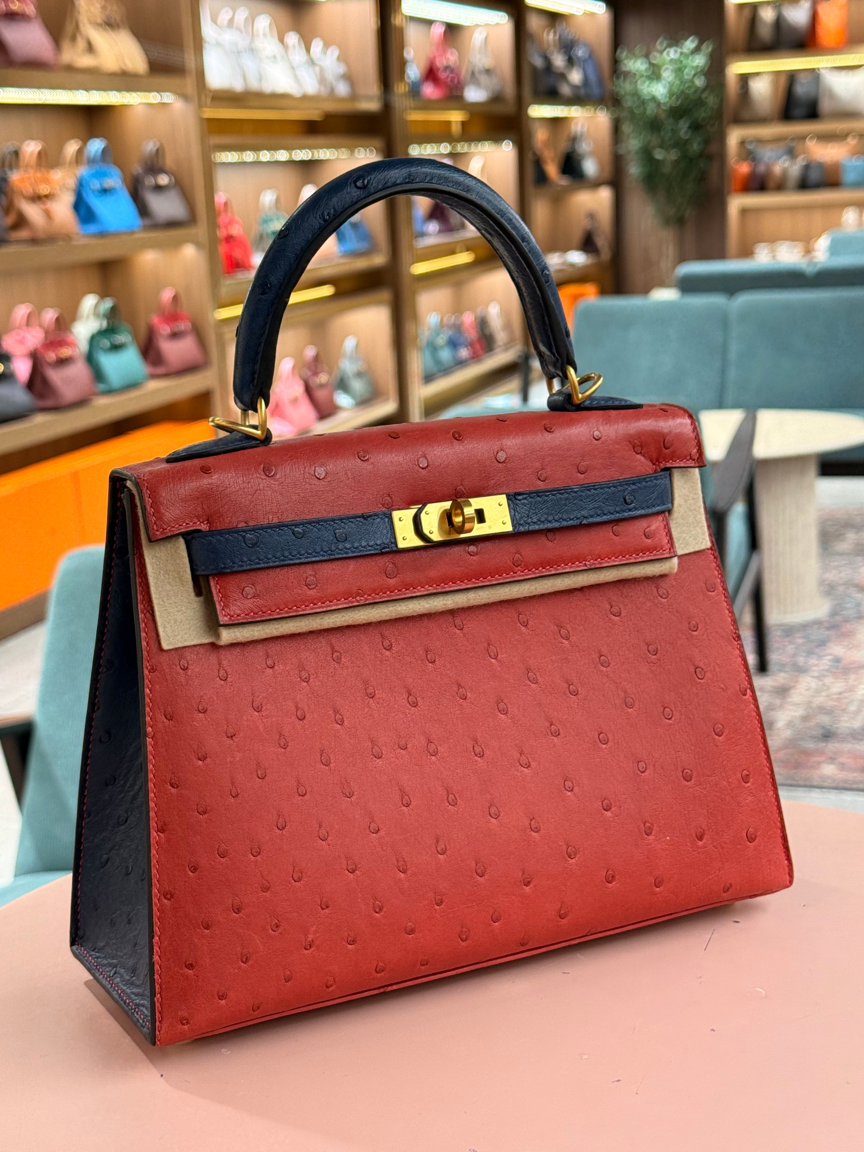 Hermes | Kelly (25) – Ostrich – Red – Gold Hardware