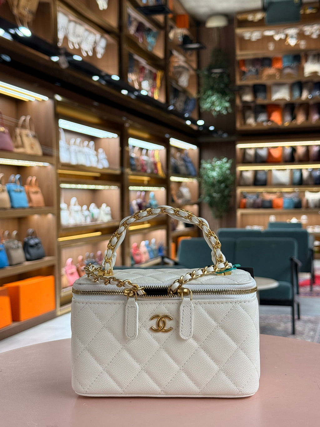 Chanel | Vanity (Small) – Caviar – White – Gold Hardware
