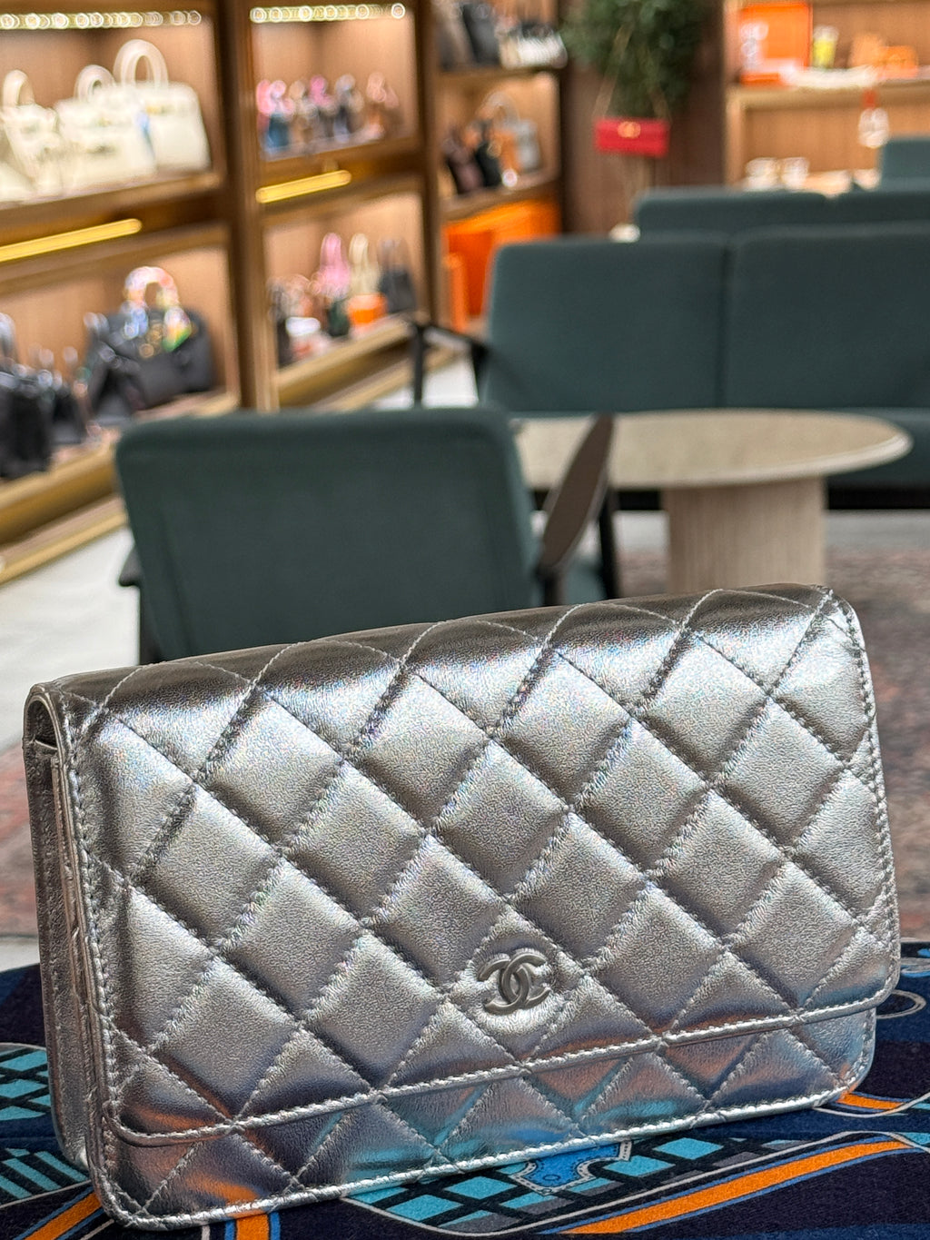 Chanel | Wallet on Chain (20) – Lambskin – Silver – Gold Hardware