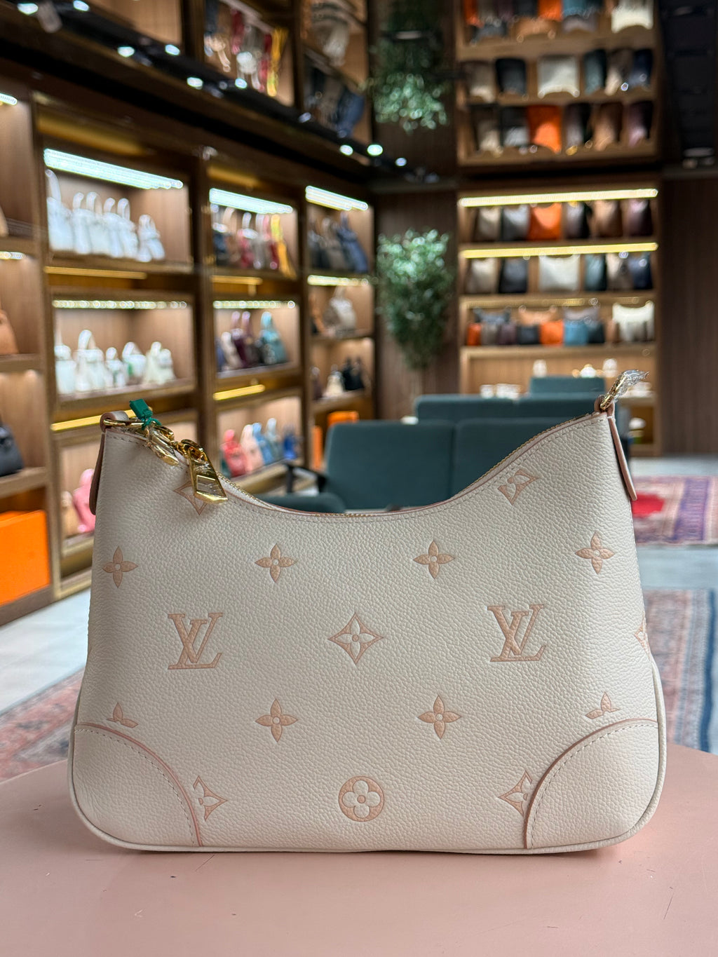 Louis Vuitton | Boulogne – Leather – Cream – Gold Hardware
