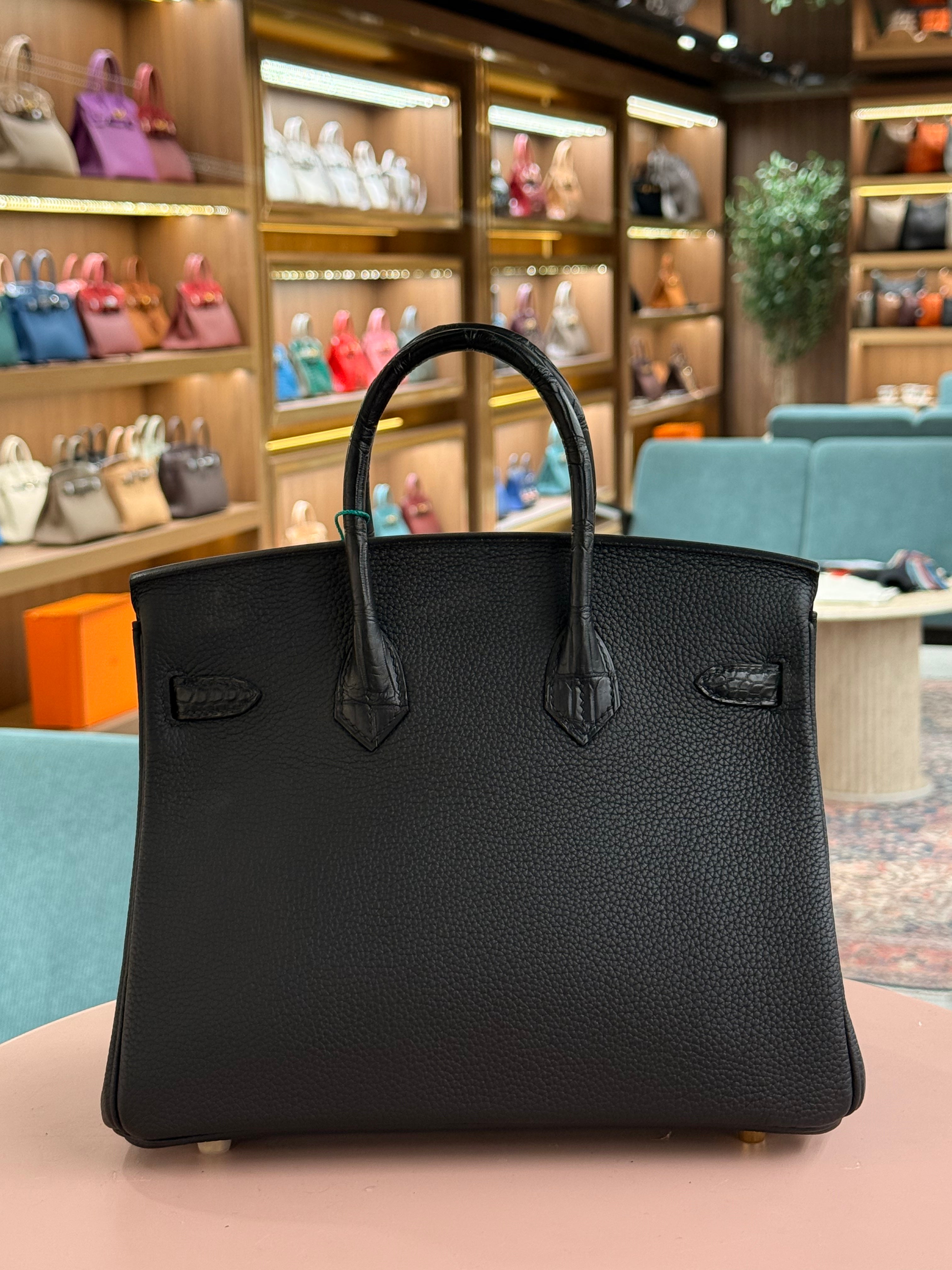 Hermes | Birkin (25) – Togo – Black – Gold Hardware